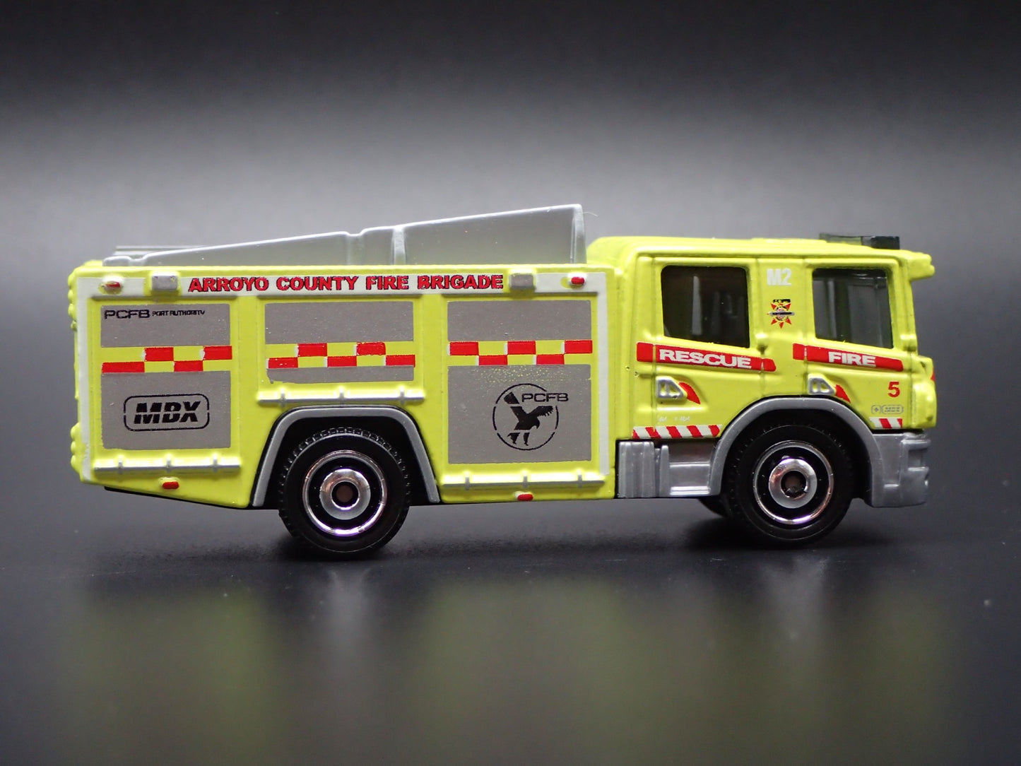 2016-2025 SCANIA P 360 FIRE TRUCK ARROYO COUNTY 1:64 MB SCALE DIECAST MODEL CAR