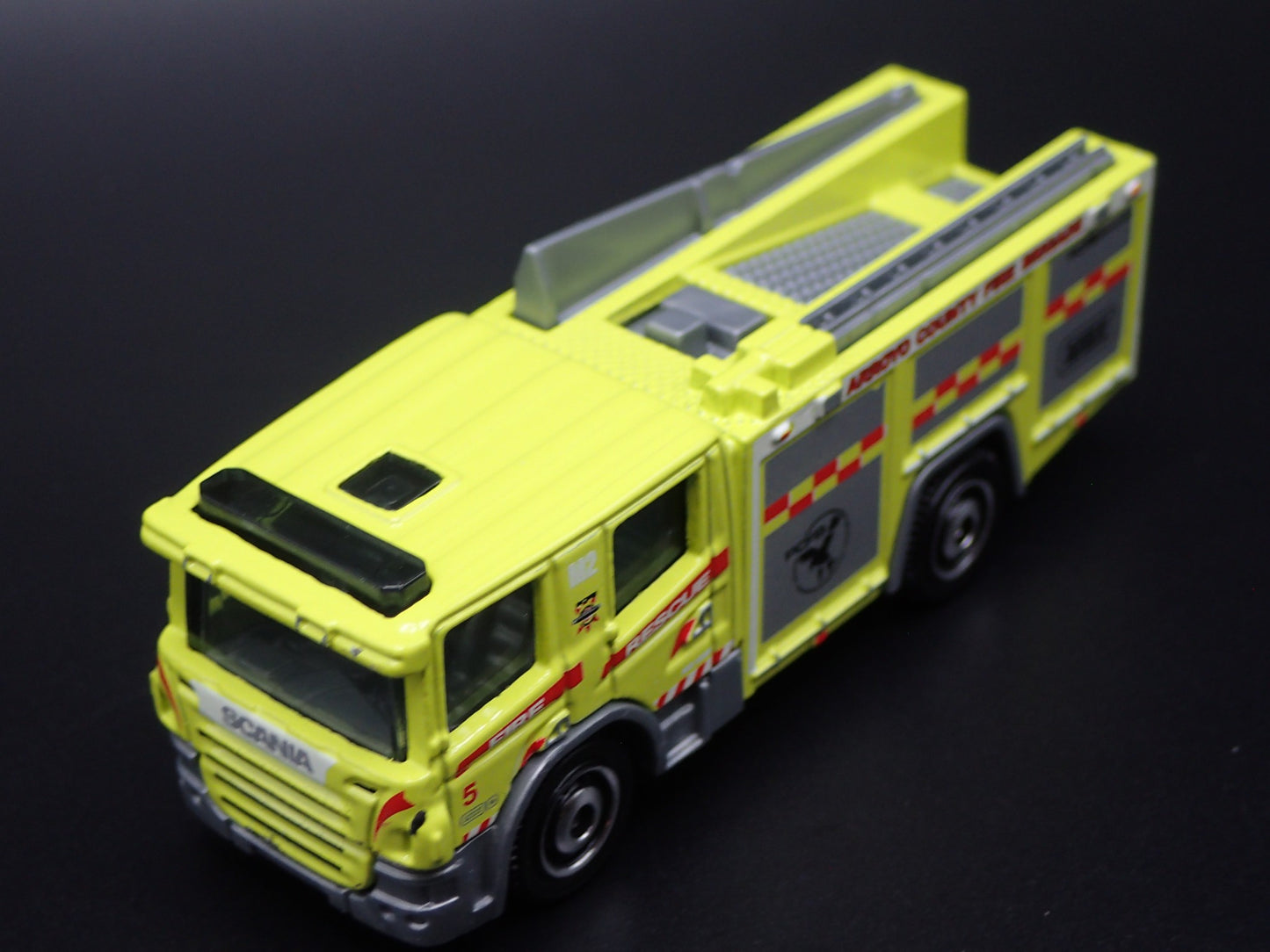2016-2025 SCANIA P 360 FIRE TRUCK ARROYO COUNTY 1:64 MB SCALE DIECAST MODEL CAR