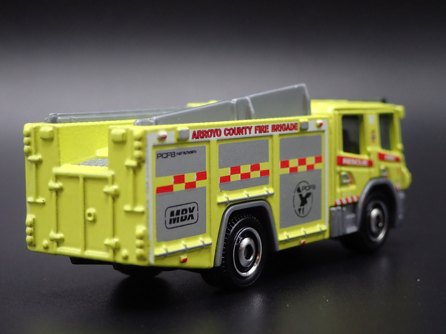 2016-2025 SCANIA P 360 FIRE TRUCK ARROYO COUNTY 1:64 MB SCALE DIECAST MODEL CAR