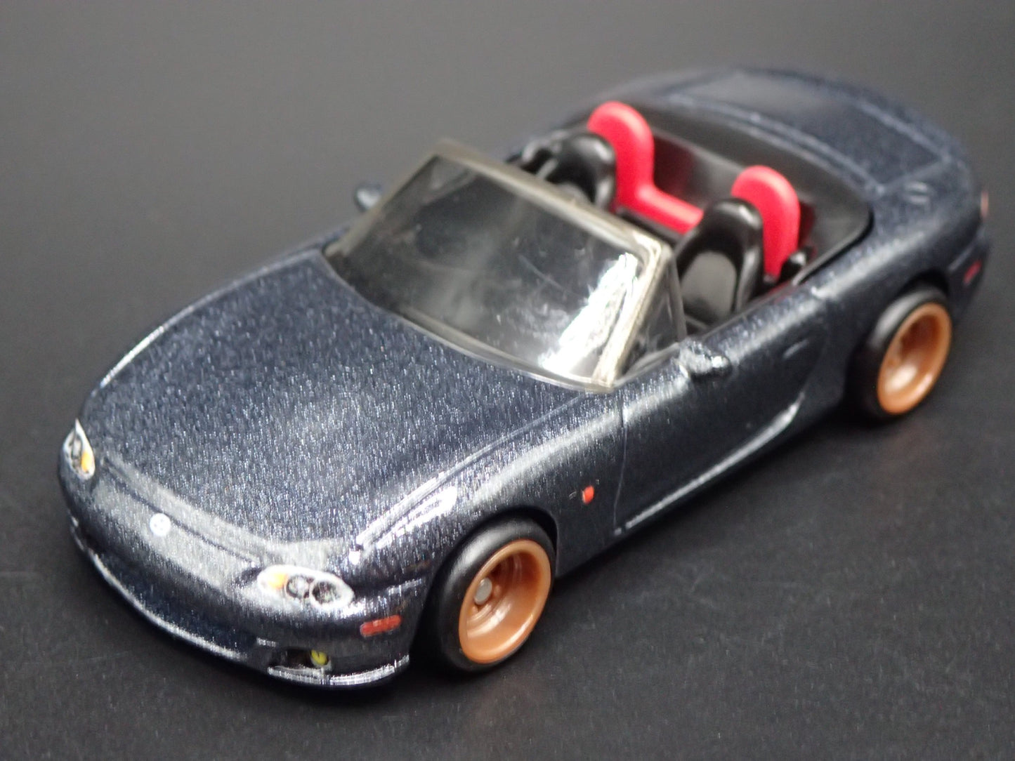 1999-2004 MAZDA MX5 MIATA NB 1:64 SCALE COLLECTIBLE DIORAMA DIECAST MODEL CAR