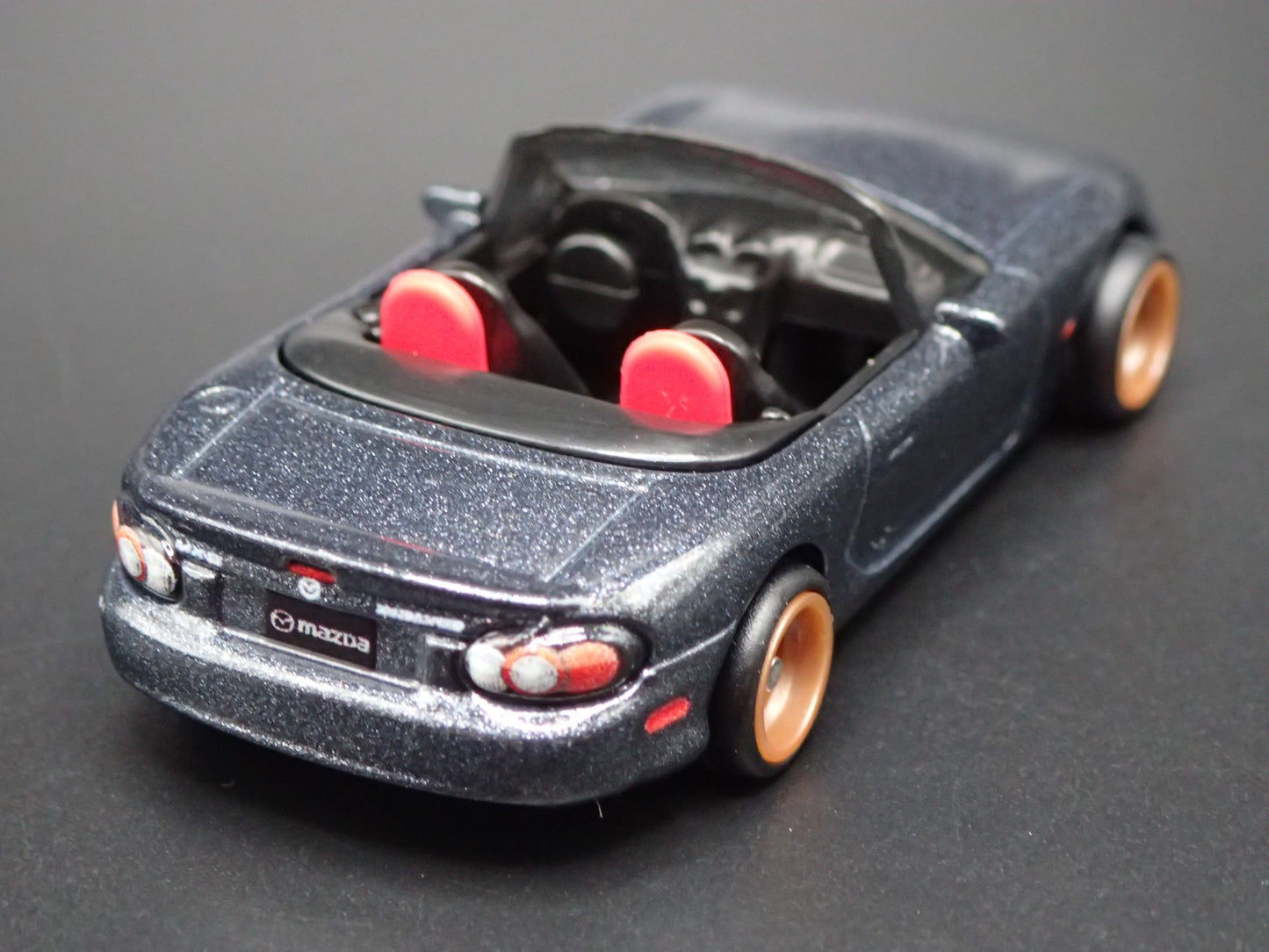 1999-2004 MAZDA MX5 MIATA NB 1:64 SCALE COLLECTIBLE DIORAMA DIECAST MODEL CAR