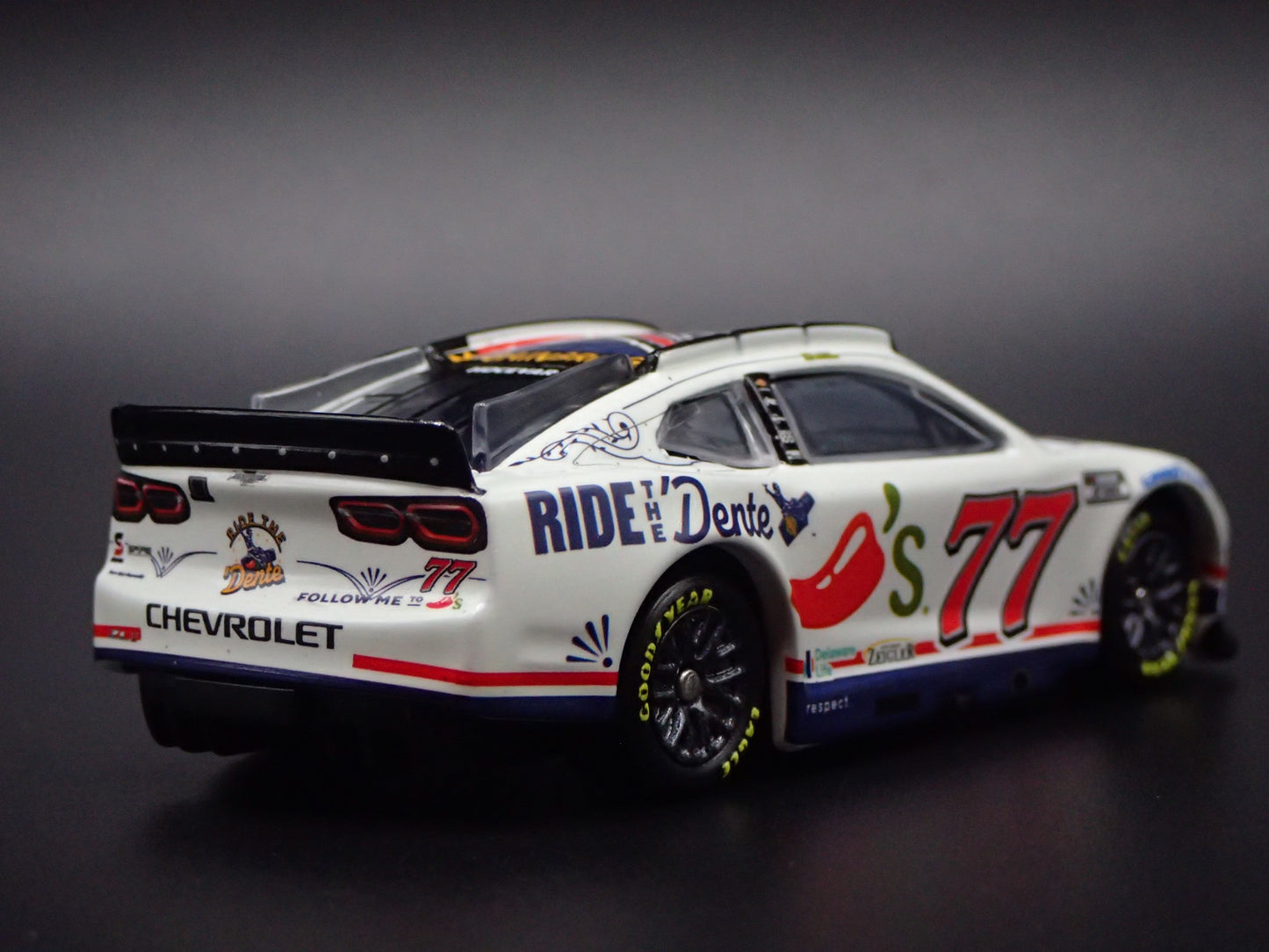 2025 25 CHEVY CAMARO ZL1 77 CARSON HOCEVAR CHILIS RIDE NASCAR 1:64 DIECAST CAR
