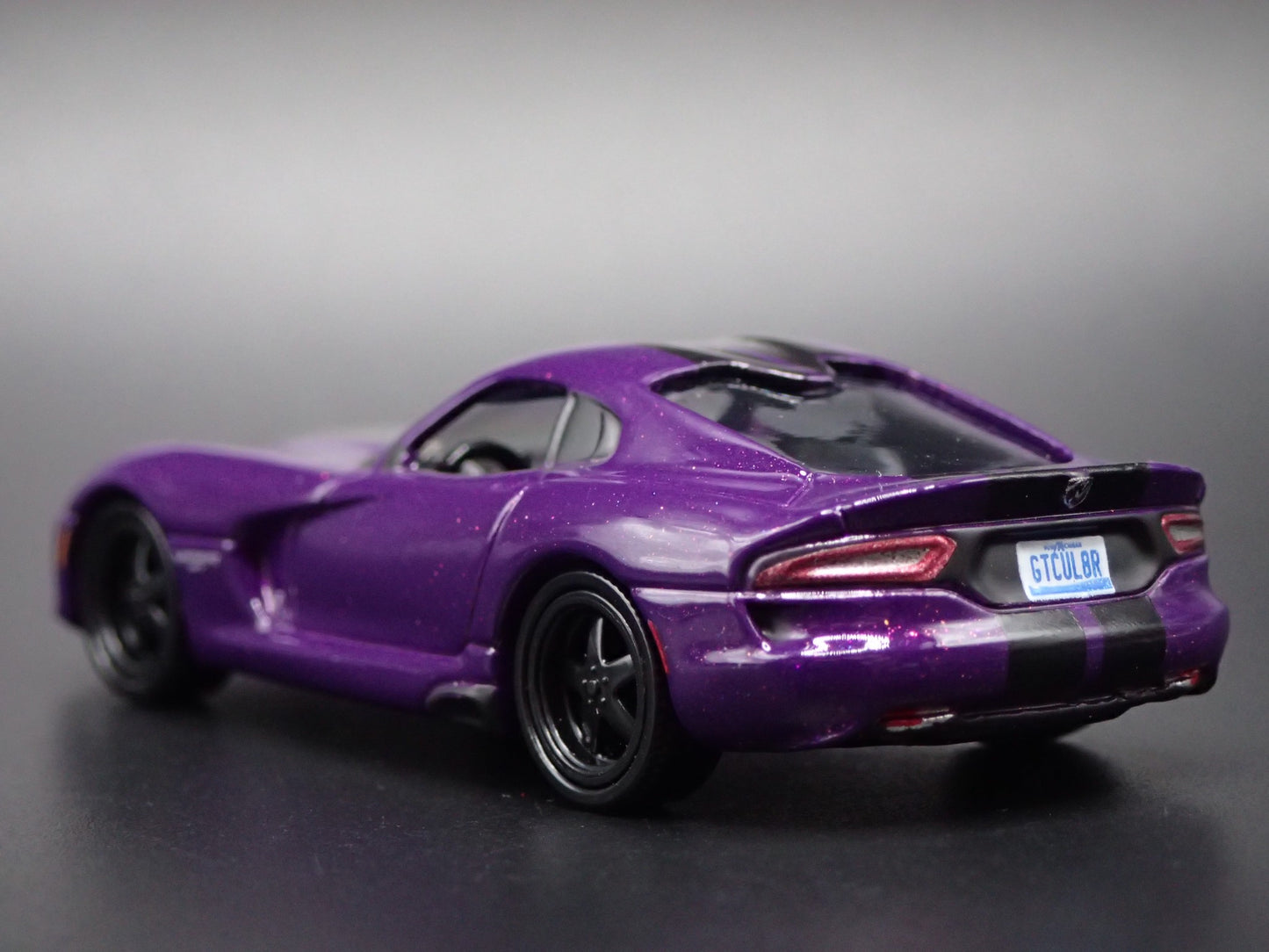 2013- 2017 DODGE VIPER GTC 1/64 SCALE COLLECTIBLE DIORAMA DIECAST MODEL CAR
