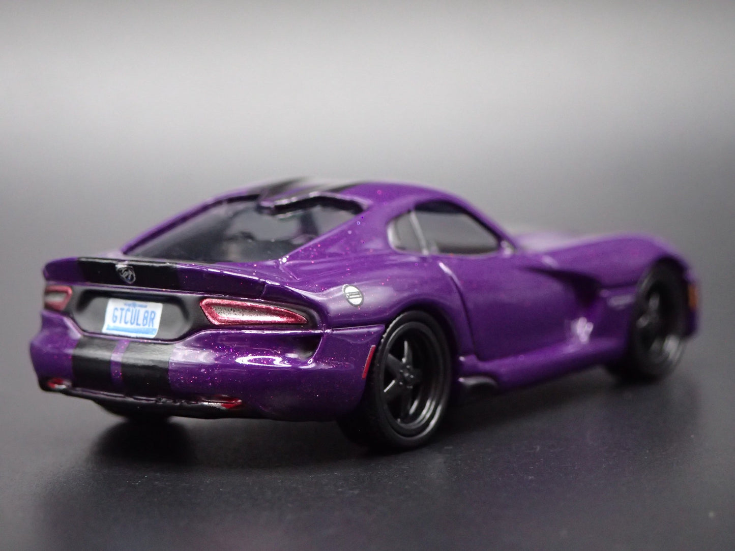 2013- 2017 DODGE VIPER GTC 1/64 SCALE COLLECTIBLE DIORAMA DIECAST MODEL CAR