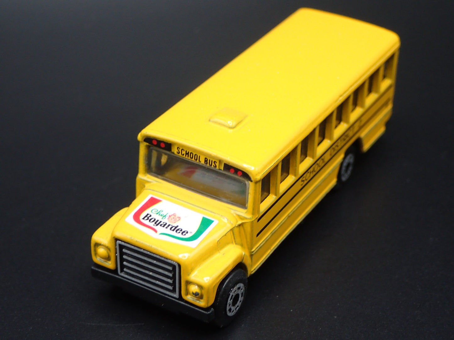 VINTAGE SCHOOL BUS YELLOW 1:64 MB SCALE COLLECTIBLE DIORAMA DIECAST MODEL CAR
