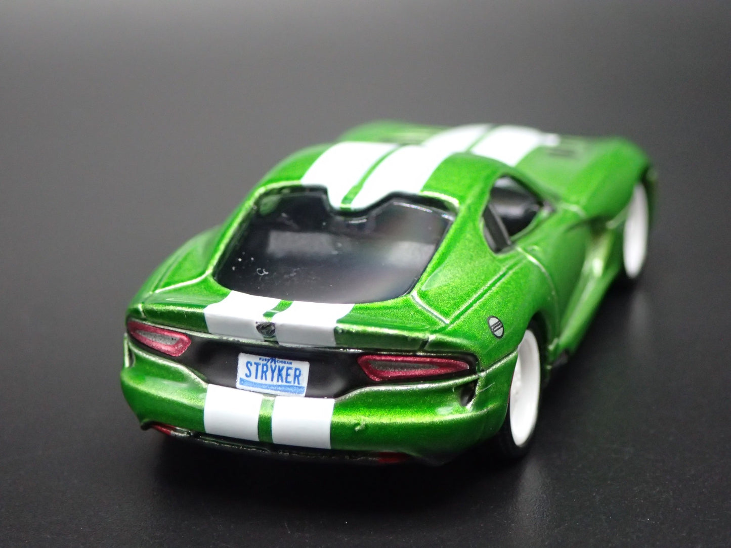 2013- 2017 DODGE VIPER GTC 1/64 SCALE COLLECTIBLE DIORAMA DIECAST MODEL CAR