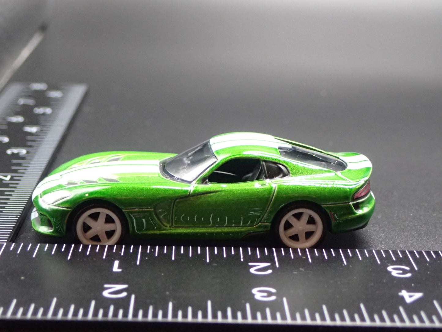 2013- 2017 DODGE VIPER GTC 1/64 SCALE COLLECTIBLE DIORAMA DIECAST MODEL CAR