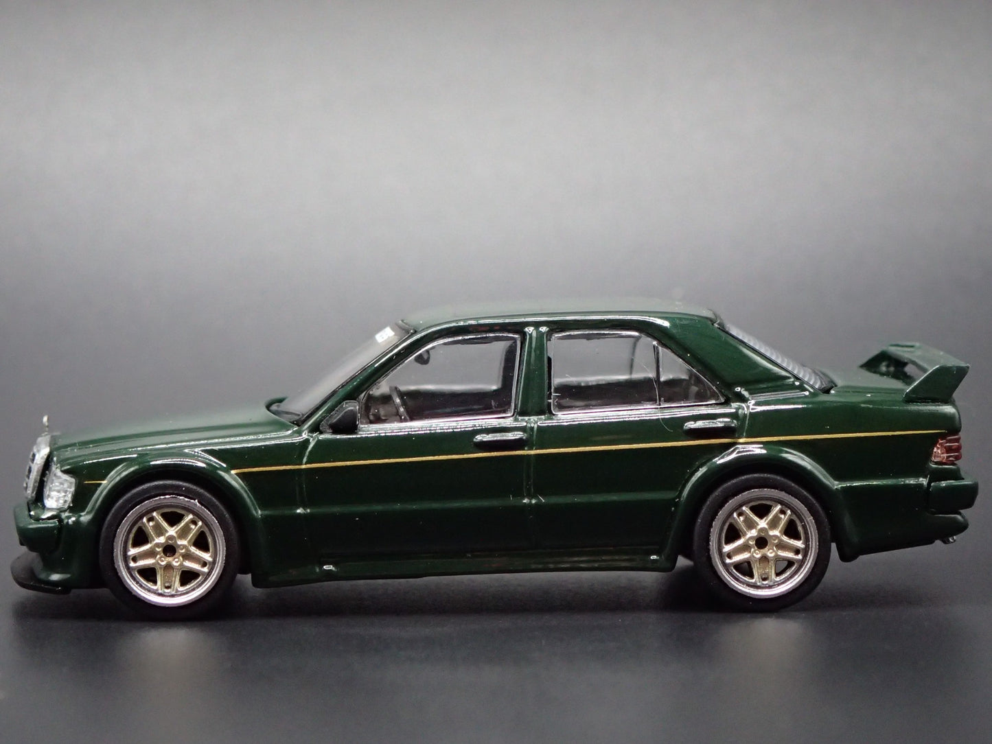 1982-1993 MERCEDES-BENZ 190E 2.5-16 EVOLUTION EVO I 1:64 SCALE DIECAST MODEL CAR