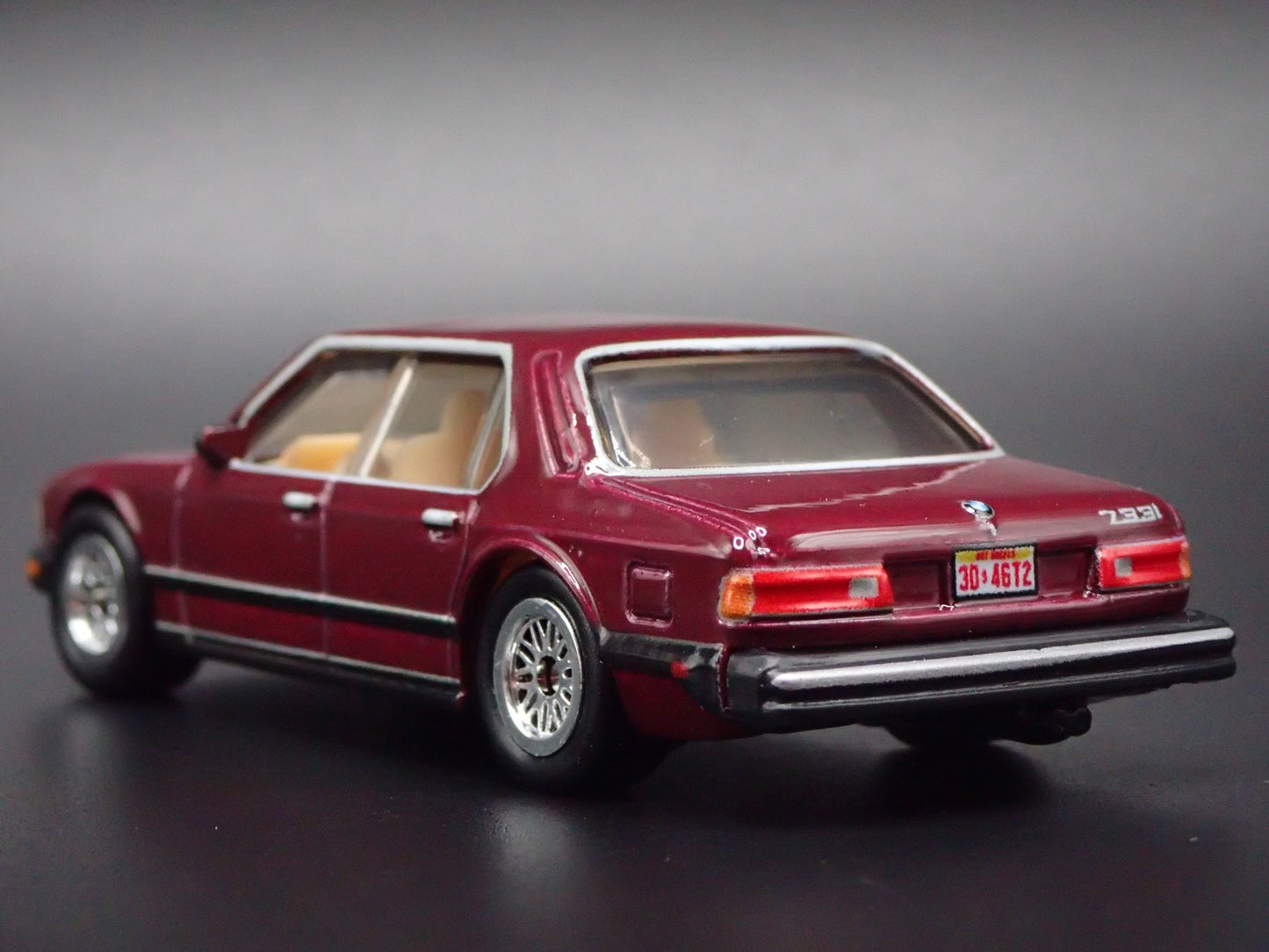 1983-1986 BMW 733i MAROON 1:64 SCALE COLLECTIBLE DIORAMA DIECAST MODEL CAR