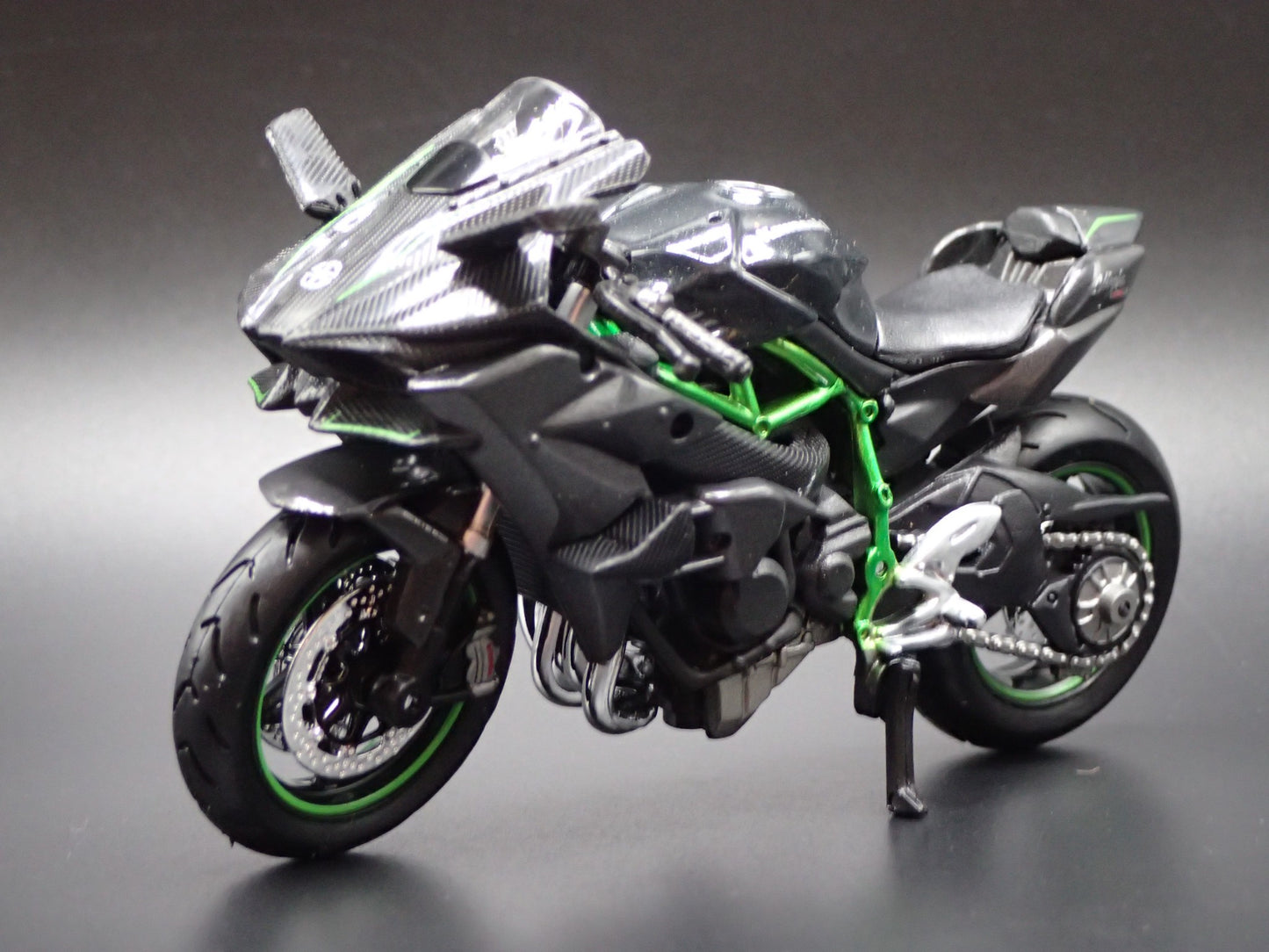 KAWASAKI NINJA H 2R BIKE MOTORCYCLE BLACK 1/18 SCALE DIORAMA DIECAST MODEL BIKE