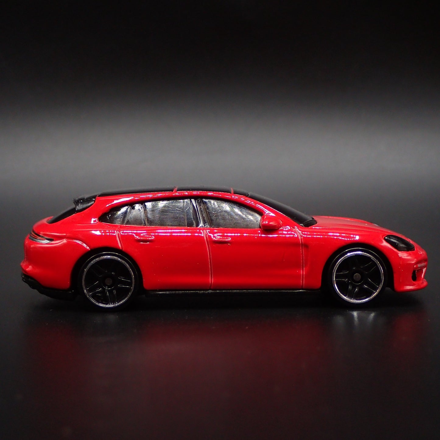 2016-2024 PORSCHE PANAMERA TURBO S E-HYBRID SPORTS TURISMO 1:64 SCALE MODEL CAR