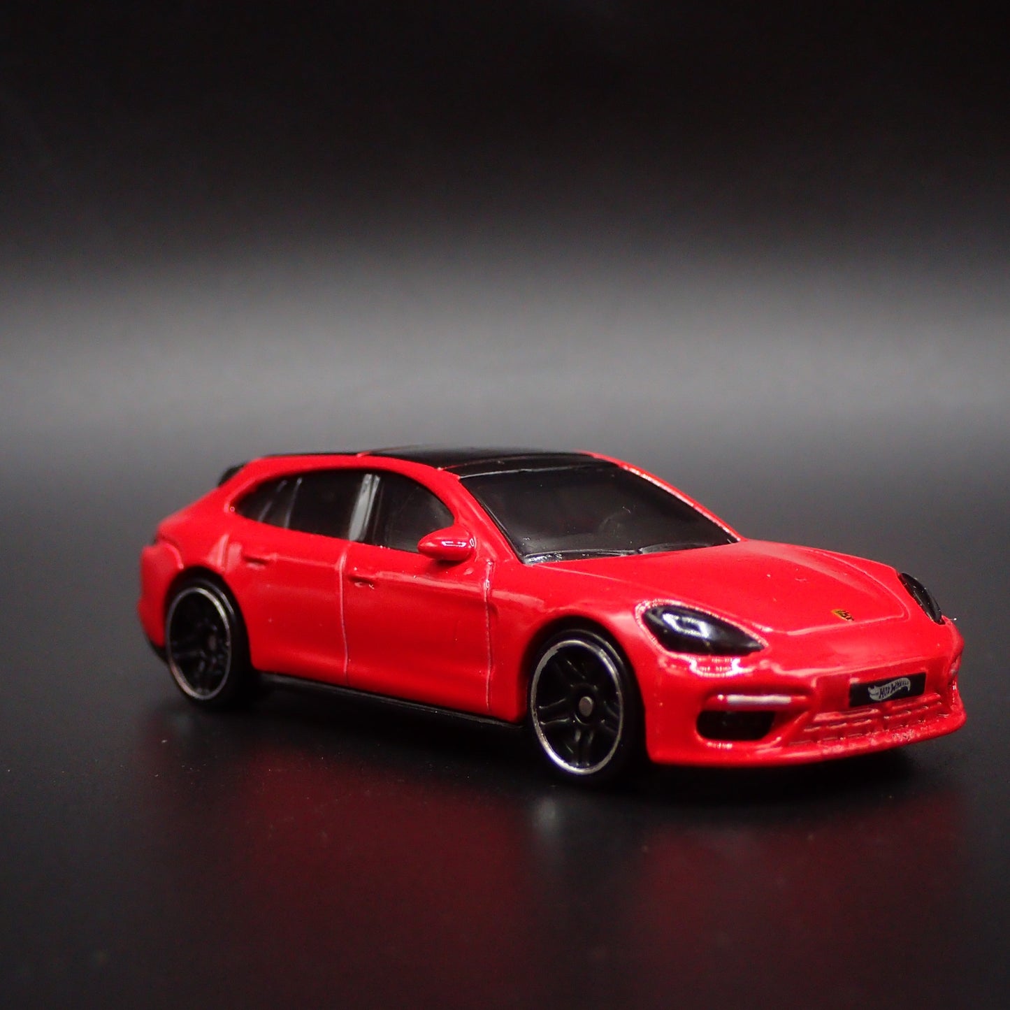 2016-2024 PORSCHE PANAMERA TURBO S E-HYBRID SPORTS TURISMO 1:64 SCALE MODEL CAR
