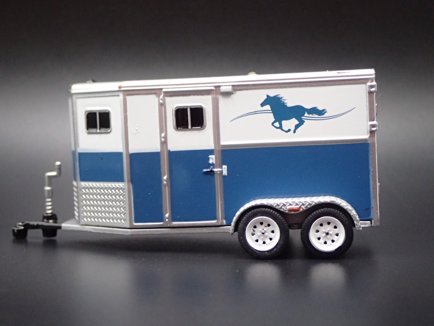 HORSE TRAILER W/ HITCH RARE 1/64 SCALE GREEN MACHINE DIORAMA DIECAST MODEL CAR