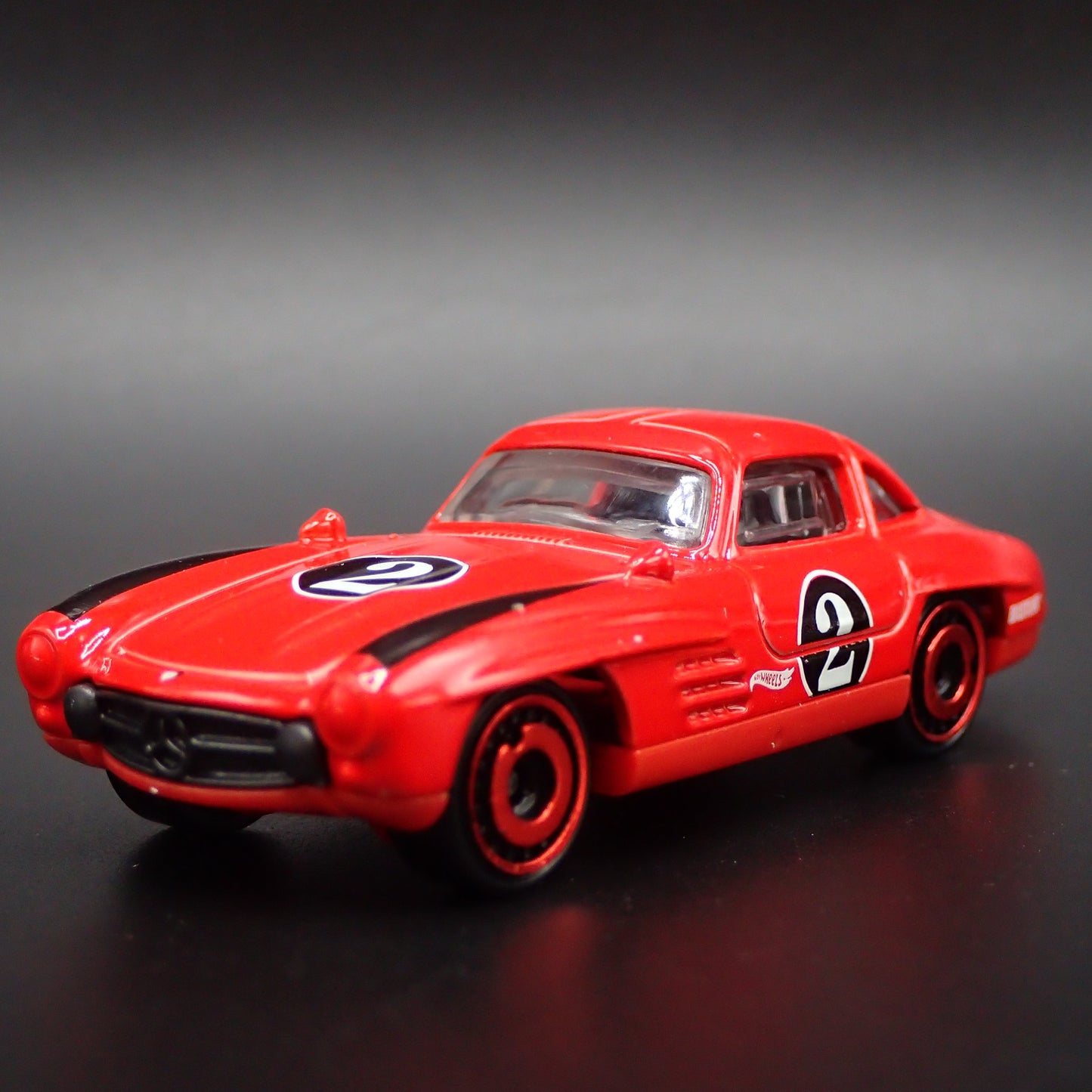 1954-1957 MERCEDES-BENZ 300 SL 1:64 SCALE COLLECTIBLE DIORAMA DIECAST MODEL CAR