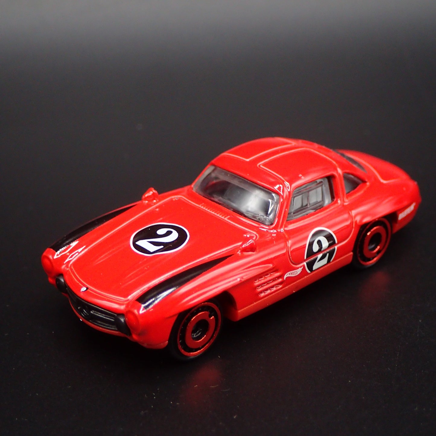 1954-1957 MERCEDES-BENZ 300 SL 1:64 SCALE COLLECTIBLE DIORAMA DIECAST MODEL CAR