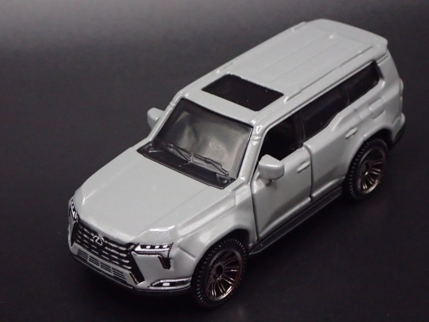 2024-2025 LEXUS GX SUV GRAY 1/64 SCALE COLLECTIBLE DIORAMA DIECAST MODEL CAR