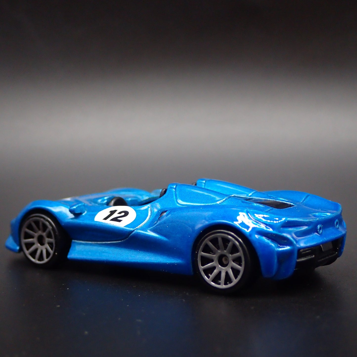 2020 20 MCLAREN ELVA SUPER CAR 1:64 SCALE COLLECTIBLE DIORAMA DIECAST MODEL CAR