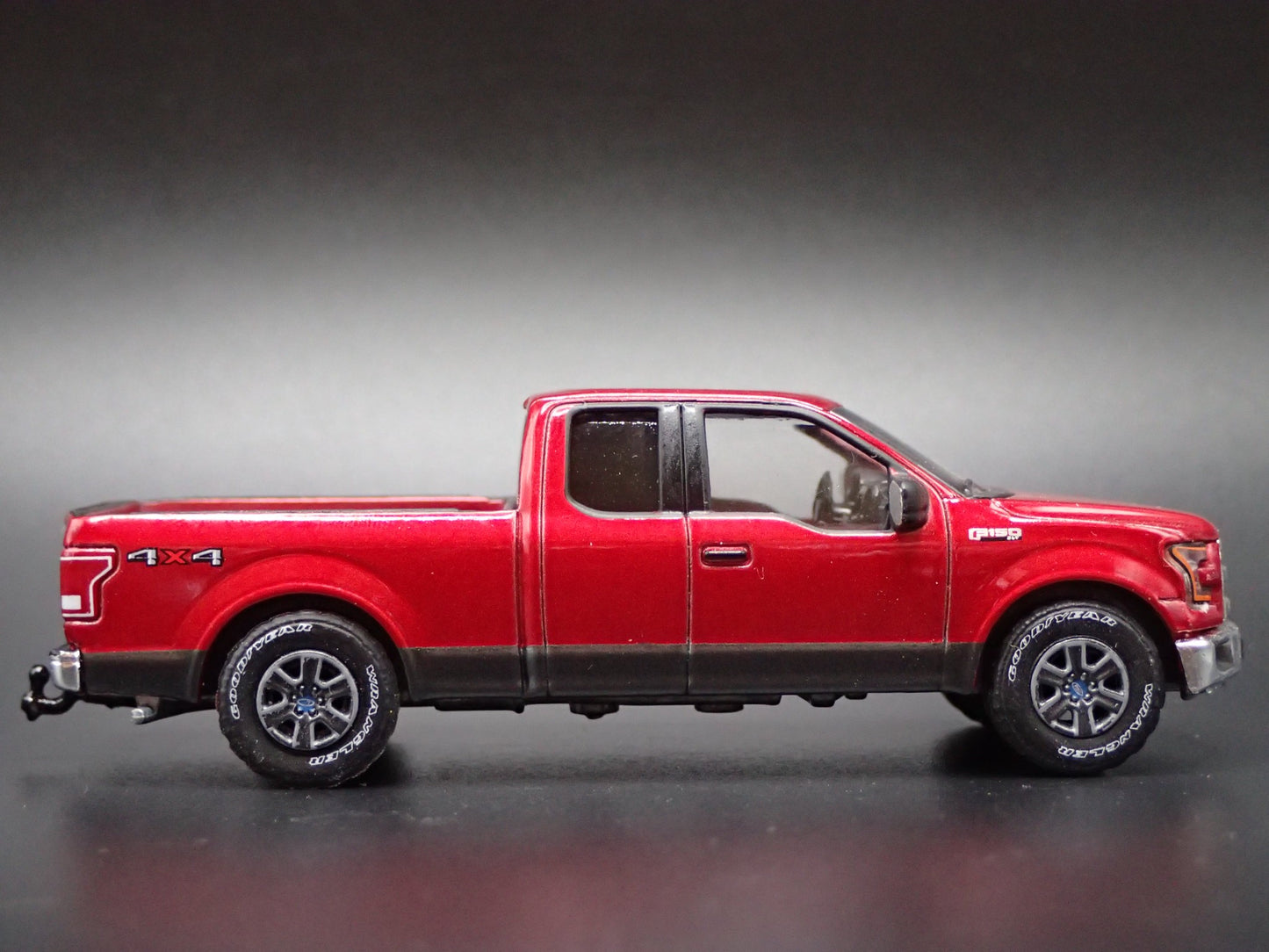 2015 - 2020 FORD F150 PICKUP TRUCK RED 1:64 SCALE COLLECTIBLE DIECAST MODEL CAR