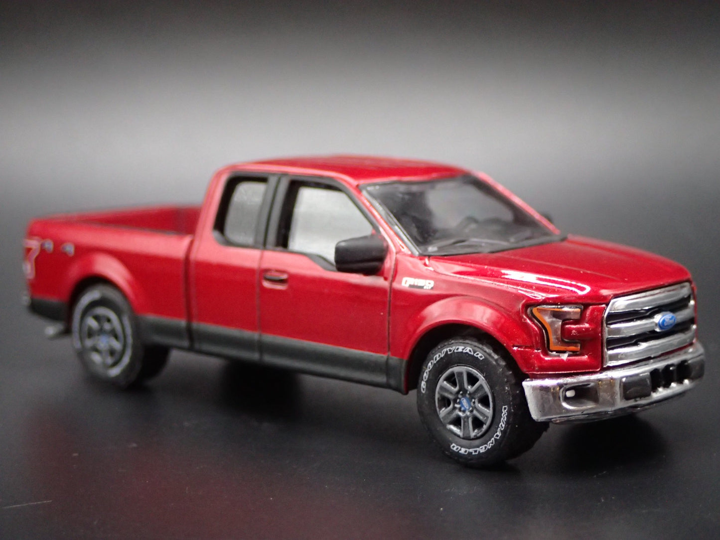 2015 - 2020 FORD F150 PICKUP TRUCK RED 1:64 SCALE COLLECTIBLE DIECAST MODEL CAR