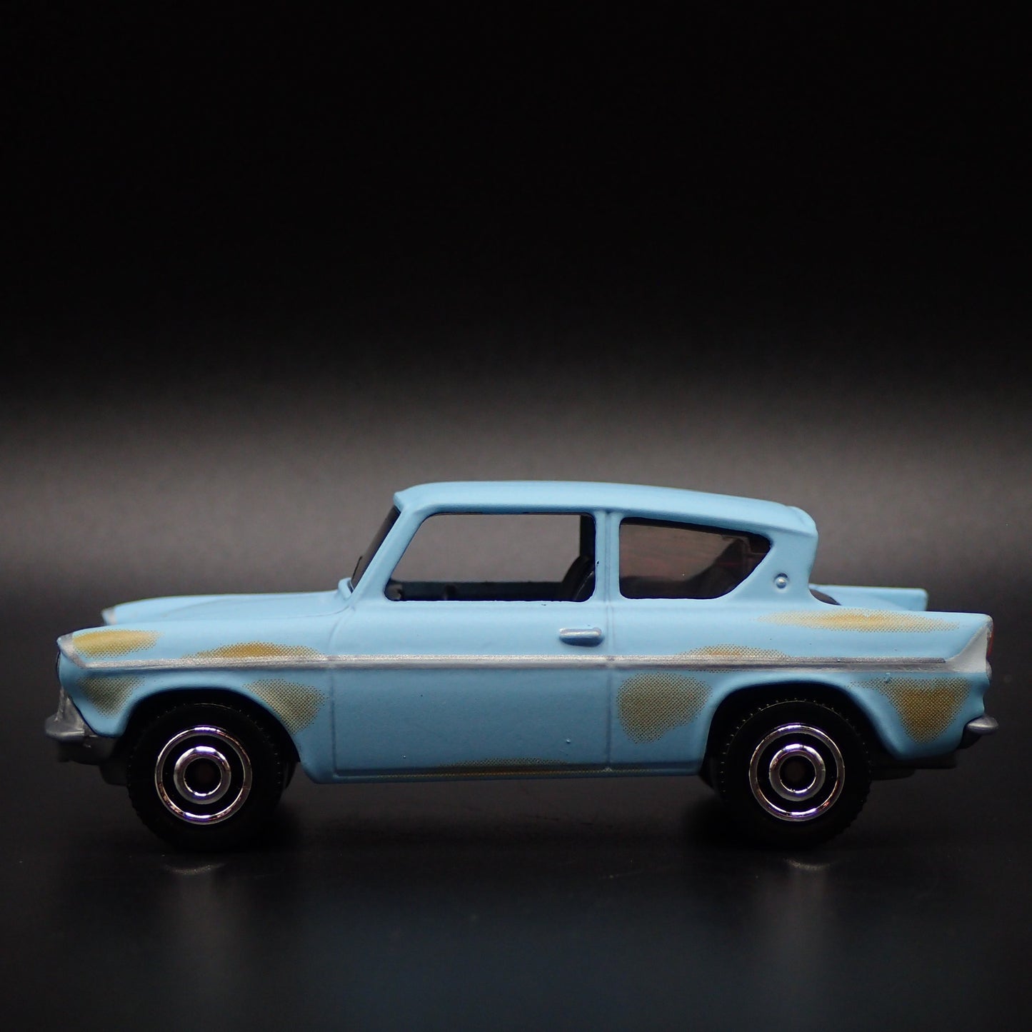 1959-1968 FORD ANGLIA 150E DELUXE RARE 1:64 SCALE DIORAMA DIECAST MODEL CAR