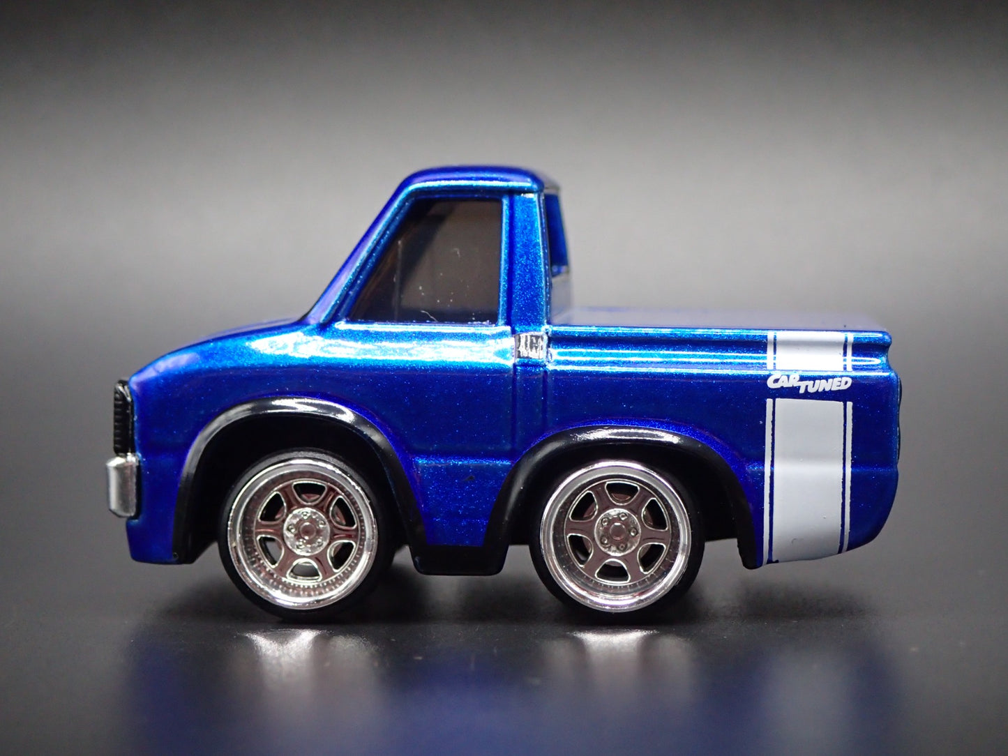 1981 81 TOYOTA HI LUX PICKUP TRUCK CAR TUNED BLUE 1/64 SCALE DIECAST MODEL CAR