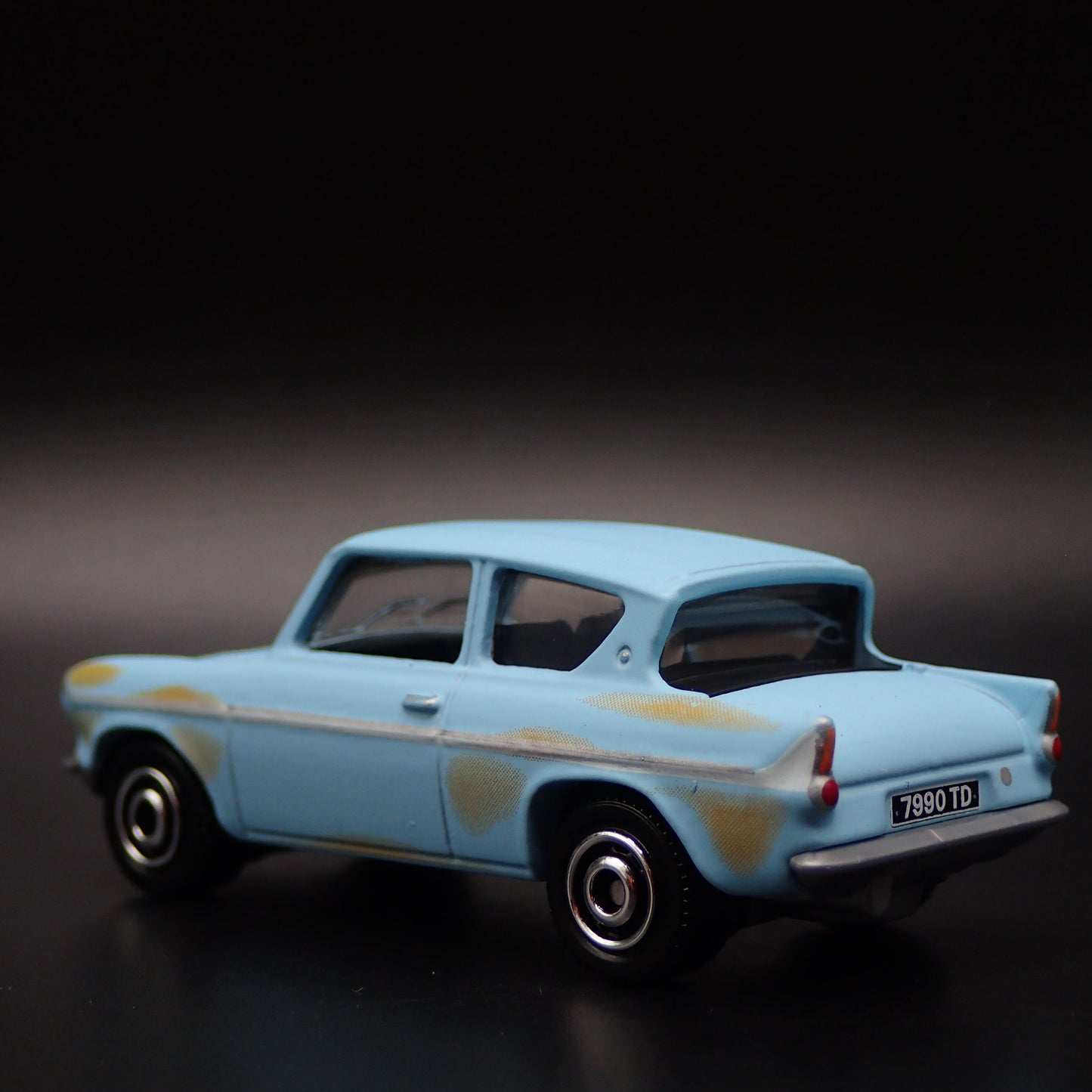 1959-1968 FORD ANGLIA 150E DELUXE HARRY POTTER 1:64 SCALE DIECAST MODEL CAR