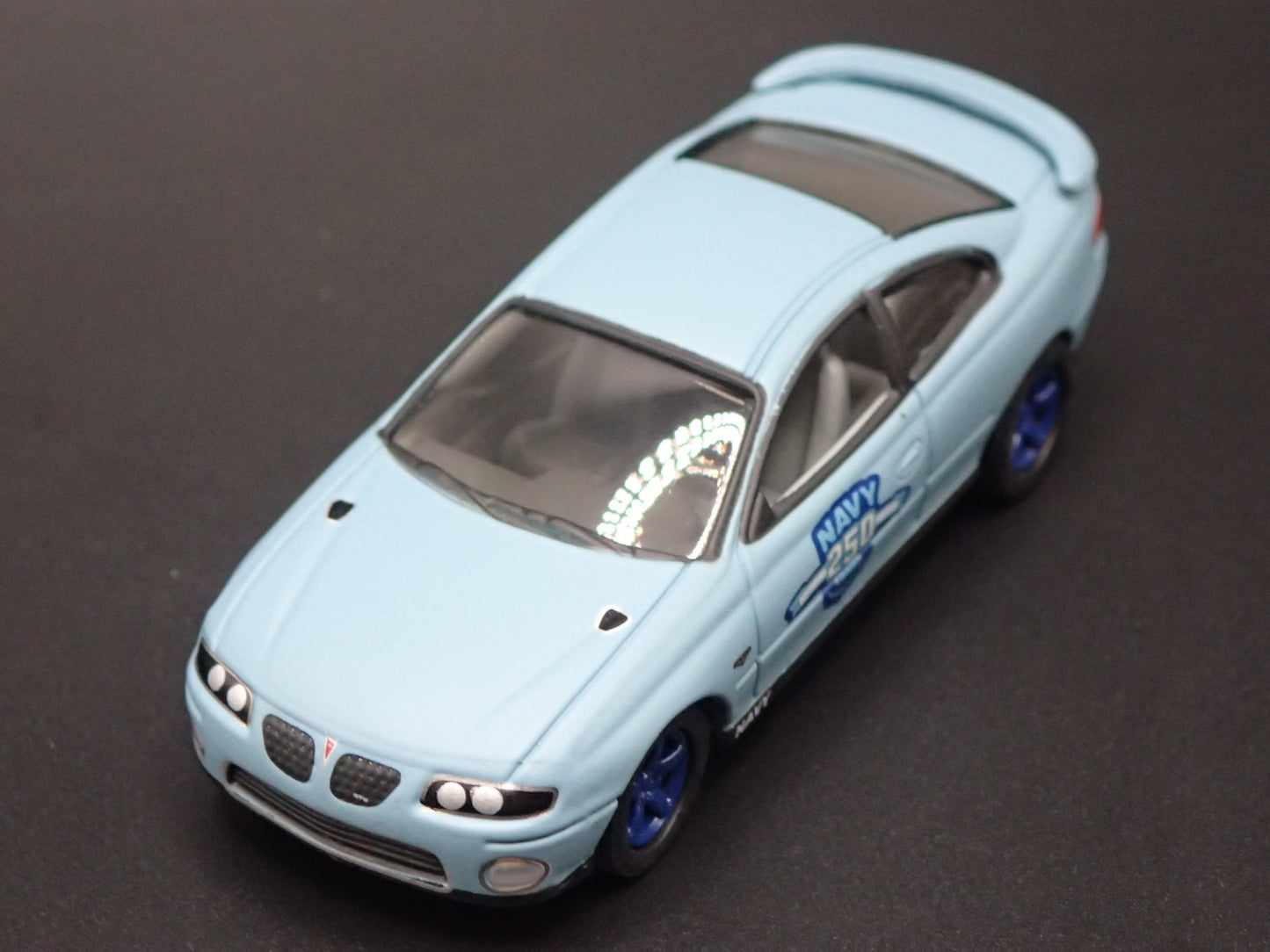 2004-2006 PONTIAC GTO NAVY 250TH ANNIVERSARY BLUE 1:64 SCALE DIECAST MODEL CAR