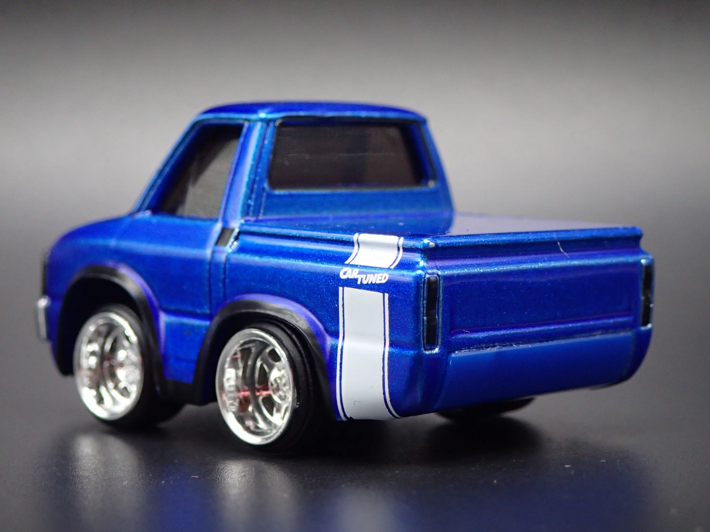 1981 81 TOYOTA HI LUX PICKUP TRUCK CAR TUNED BLUE 1/64 SCALE DIECAST MODEL CAR