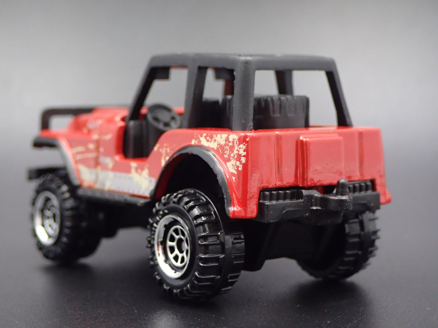 1976- 1986 JEEP WRANGLER CJ7 4X4 W HITCH 1:64 SCALE DIORAMA DIECAST MODEL CAR