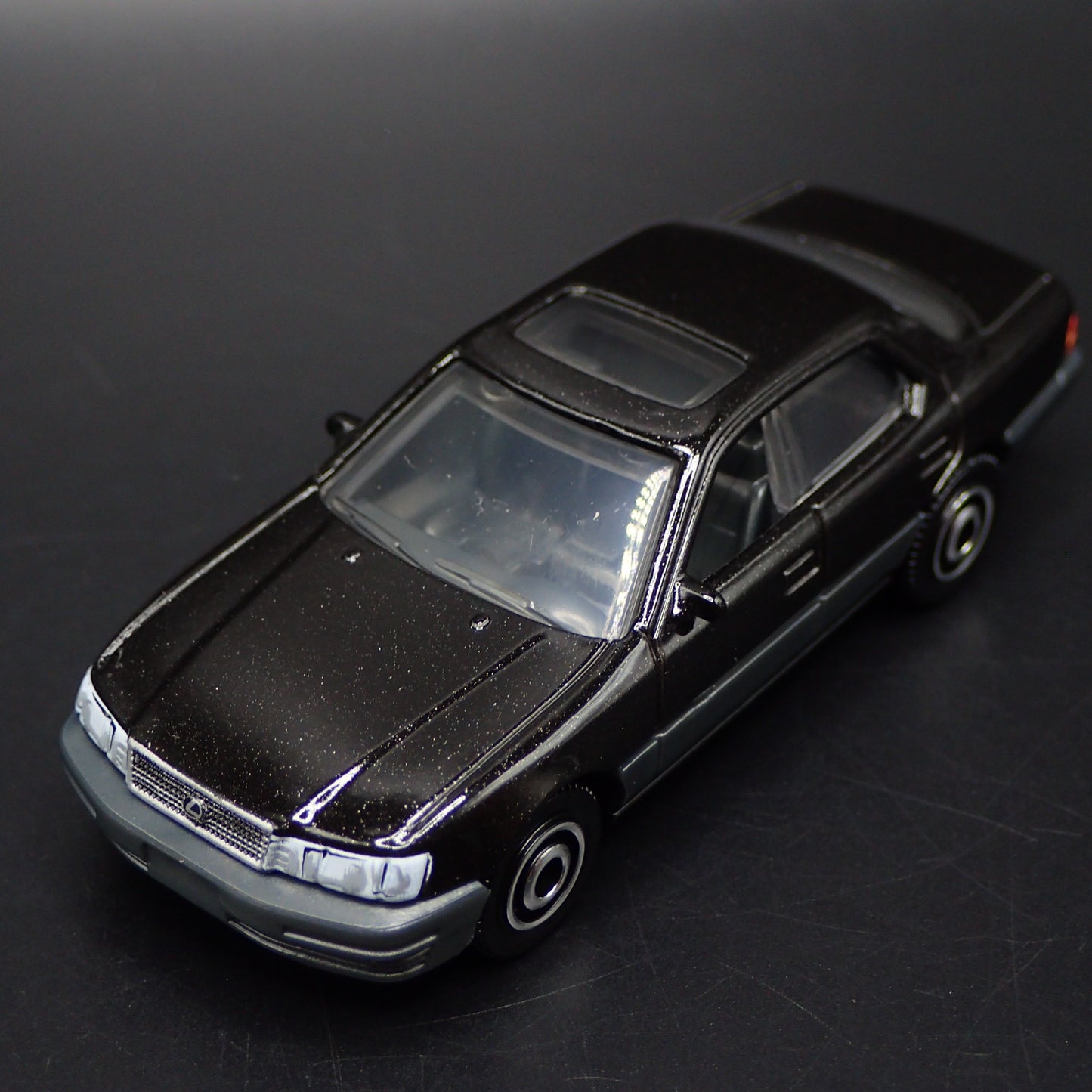 1992-1994 LEXUS LS 400 LS400 BLACK 1/64 SCALE COLLECTIBLE DIECAST MODEL CAR