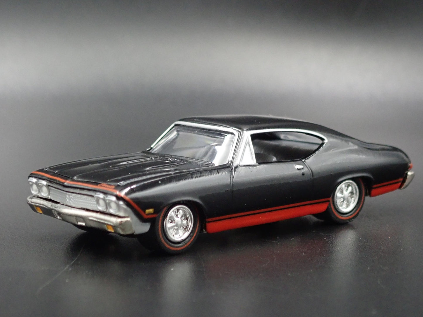 1968 68 CHEVY CHEVROLET CHEVELLE SS BLACK 1:64 SCALE DIORAMA DIECAST MODEL CAR