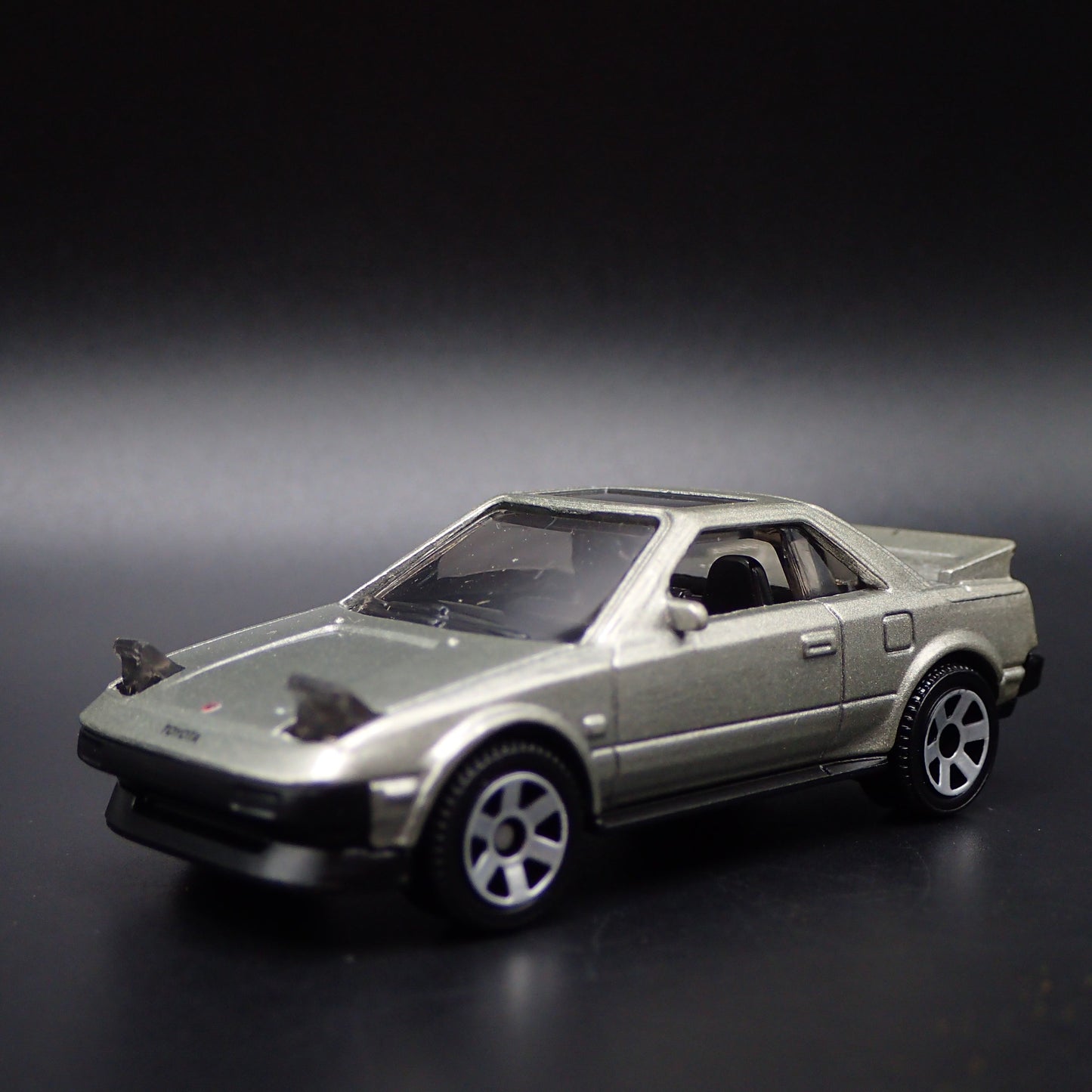 1984-1989 TOYOTA MR2 LIGHTS UP 1/64 SCALE COLLECTIBLE DIORAMA DIECAST MODEL CAR