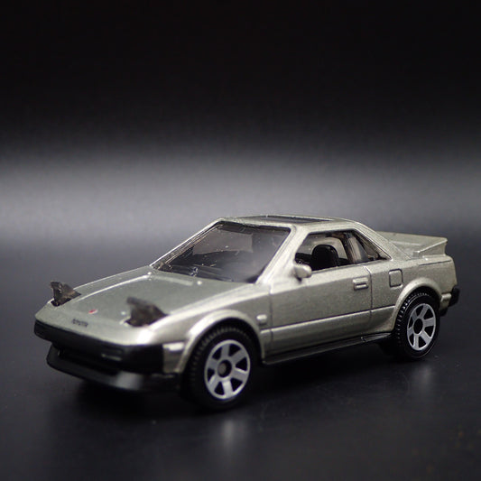 1984-1989 TOYOTA MR2 LIGHTS UP 1/64 SCALE COLLECTIBLE DIORAMA DIECAST MODEL CAR
