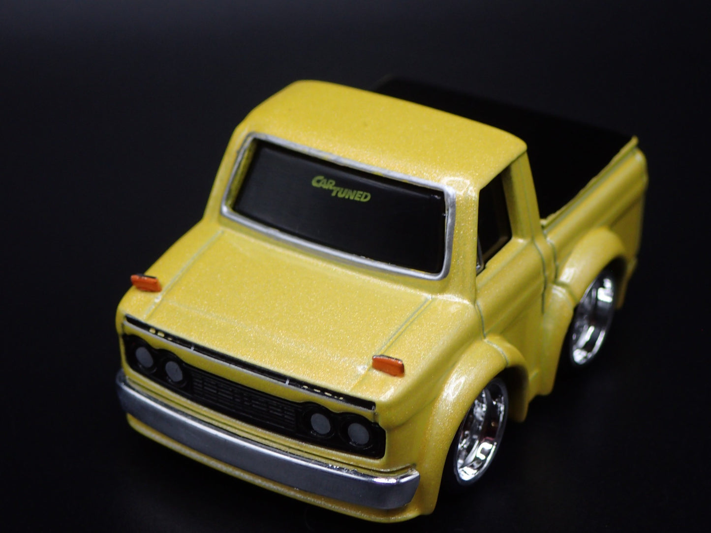 1968-1972 TOYOTA HI LUX PICKUP TRUCK CAR TUNED YEL 1/64 SCALE DIECAST MODEL CAR