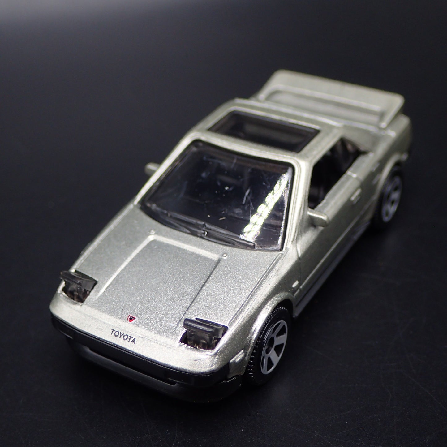 1984-1989 TOYOTA MR2 LIGHTS UP 1/64 SCALE COLLECTIBLE DIORAMA DIECAST MODEL CAR