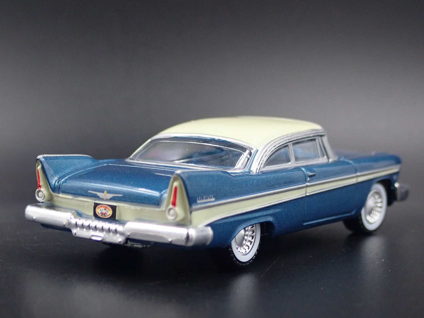 1957 57 PLYMOUTH BELVEDERE BLUE 1/64 SCALE COLLECTIBLE DIORAMA DIECAST MODEL CAR