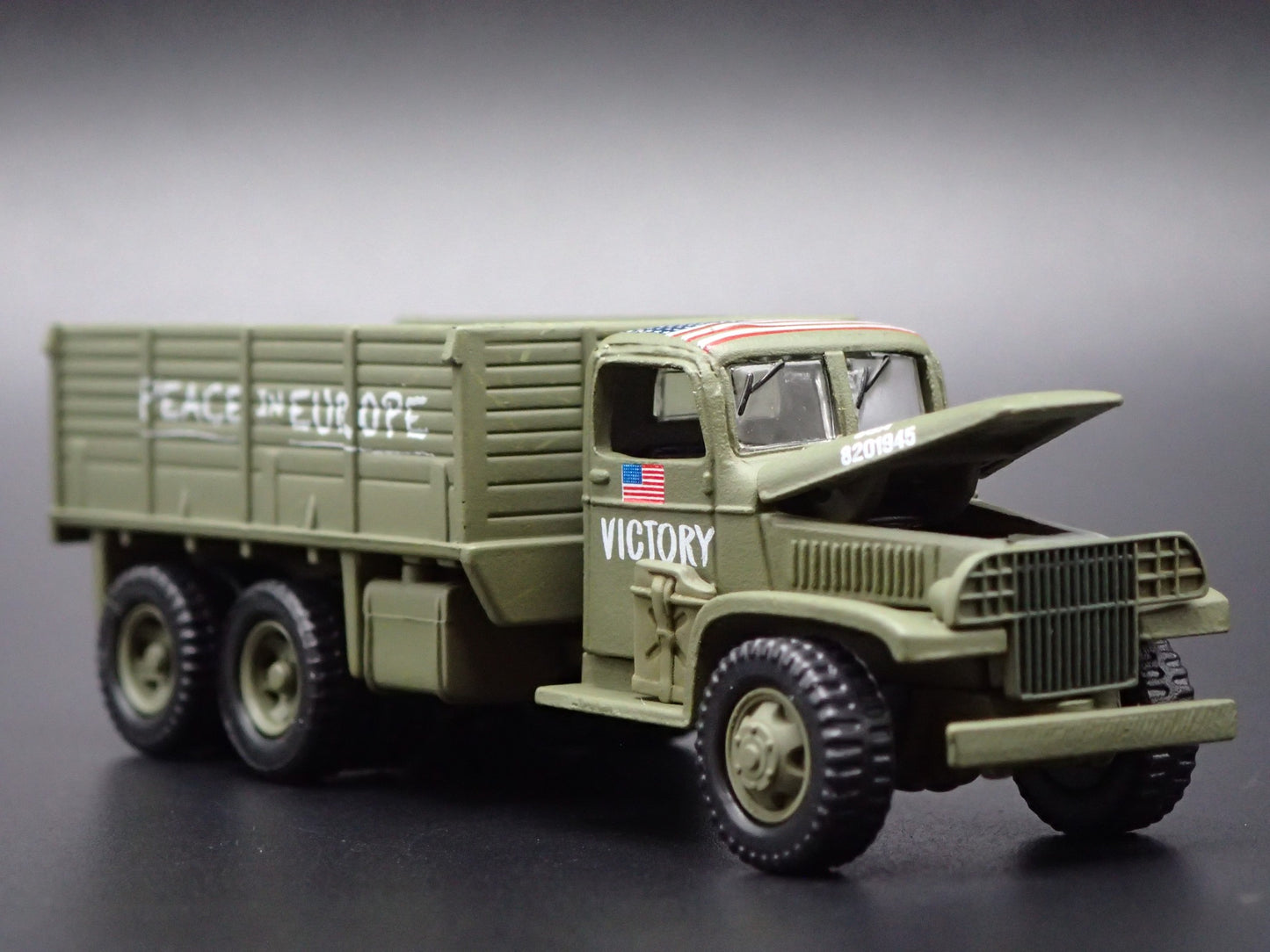 WWII GMC CCKW 2.5 TON 6X6 TRUCK MILITARY V-E DAY 1:87 SCALE DIECAST MODEL CAR