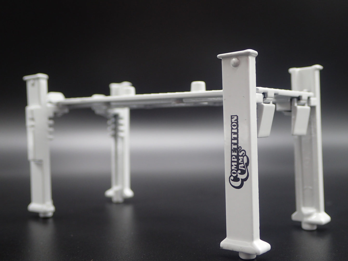 COMPETITION CAMS 1:64 SCALE AUTO SHOP MECHANIC GARAGE 4 POST CAR LIFT MODEL PROP