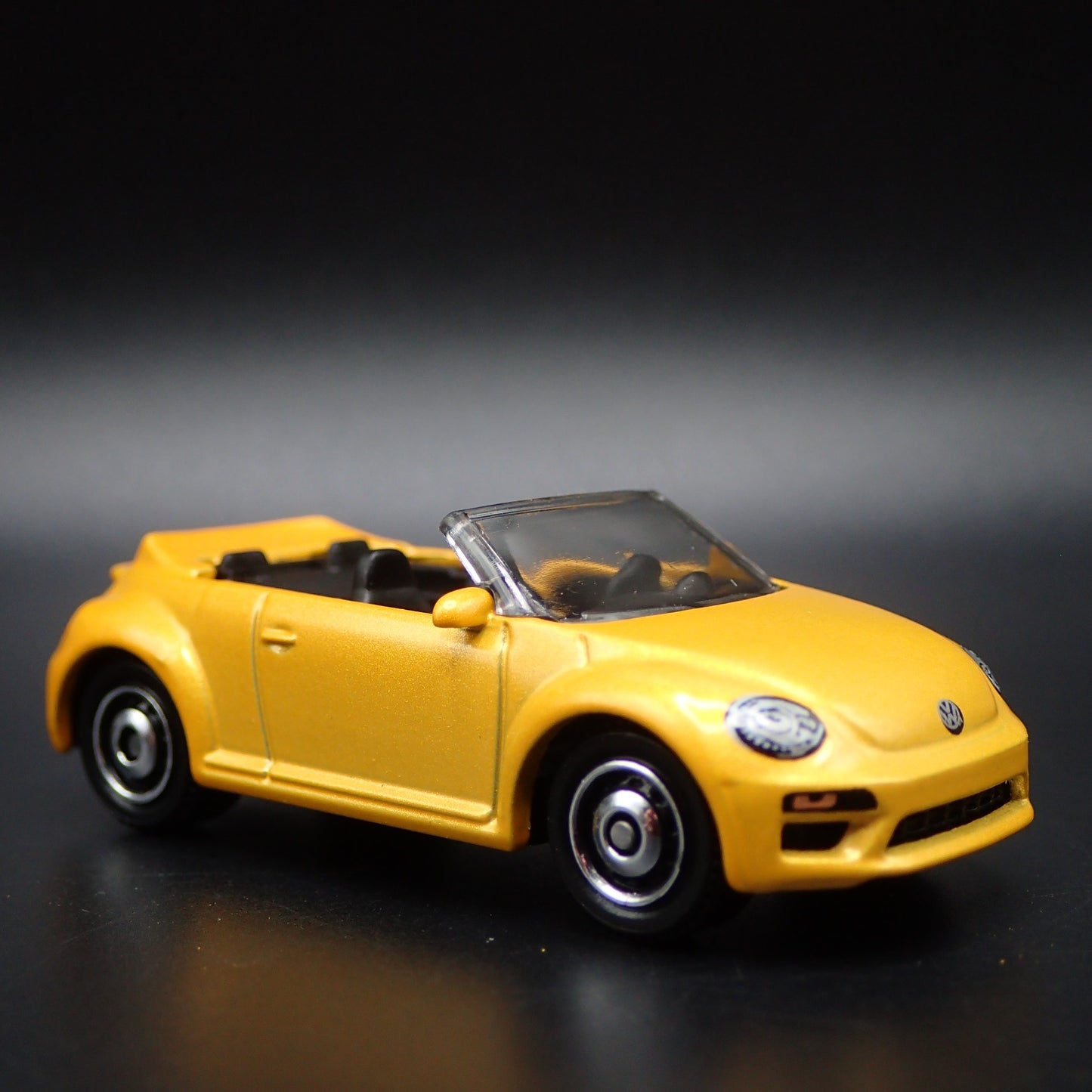 2011-2019 VW VOLKSWAGEN BEETLE BUG CONVERTIBLE RARE 1:64 SCALE DIECAST MODEL CAR