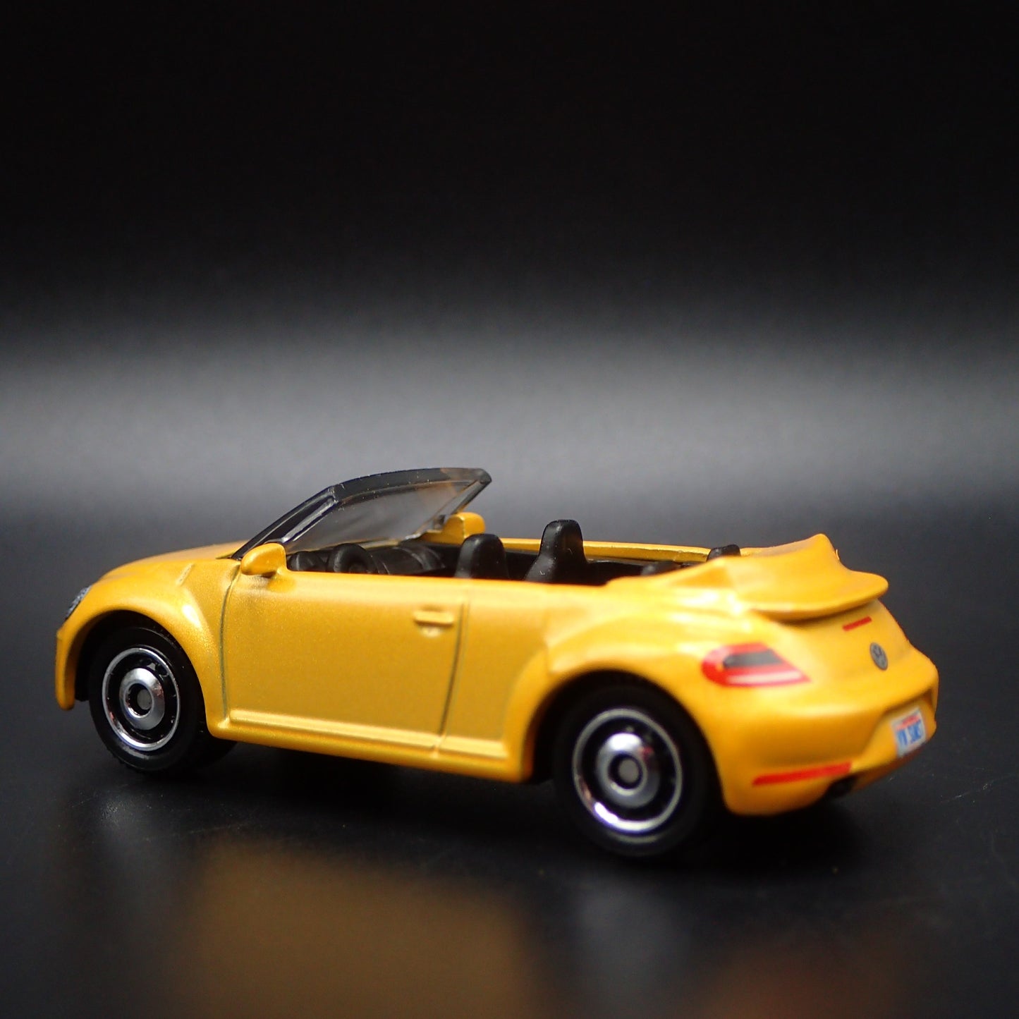 2011-2019 VW VOLKSWAGEN BEETLE BUG CONVERTIBLE RARE 1:64 SCALE DIECAST MODEL CAR