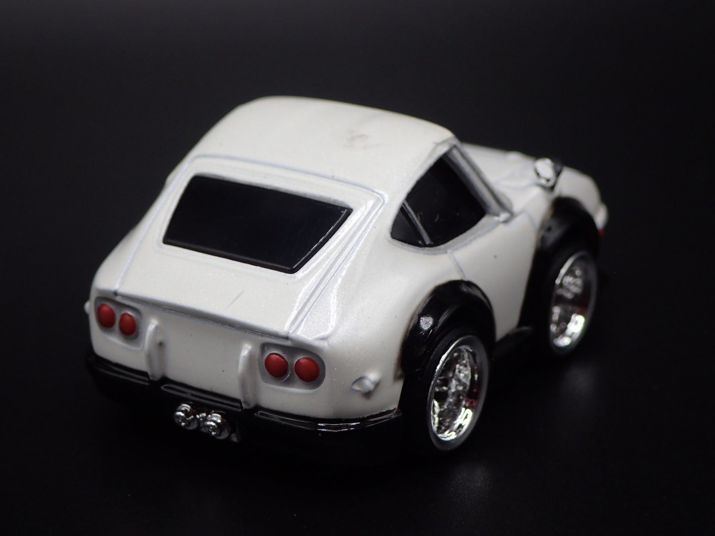 1967-1970 TOYOTA 2000GT TUNED JDM WHITE 1/64 SCALE COLLECITBLE DIECAST MODEL CAR