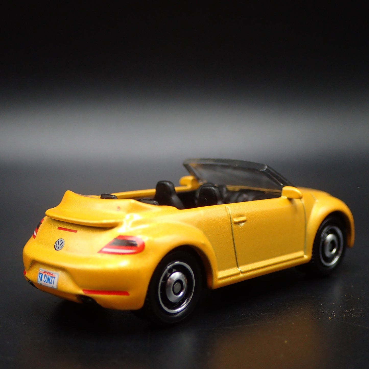 2011-2019 VW VOLKSWAGEN BEETLE BUG CONVERTIBLE RARE 1:64 SCALE DIECAST MODEL CAR