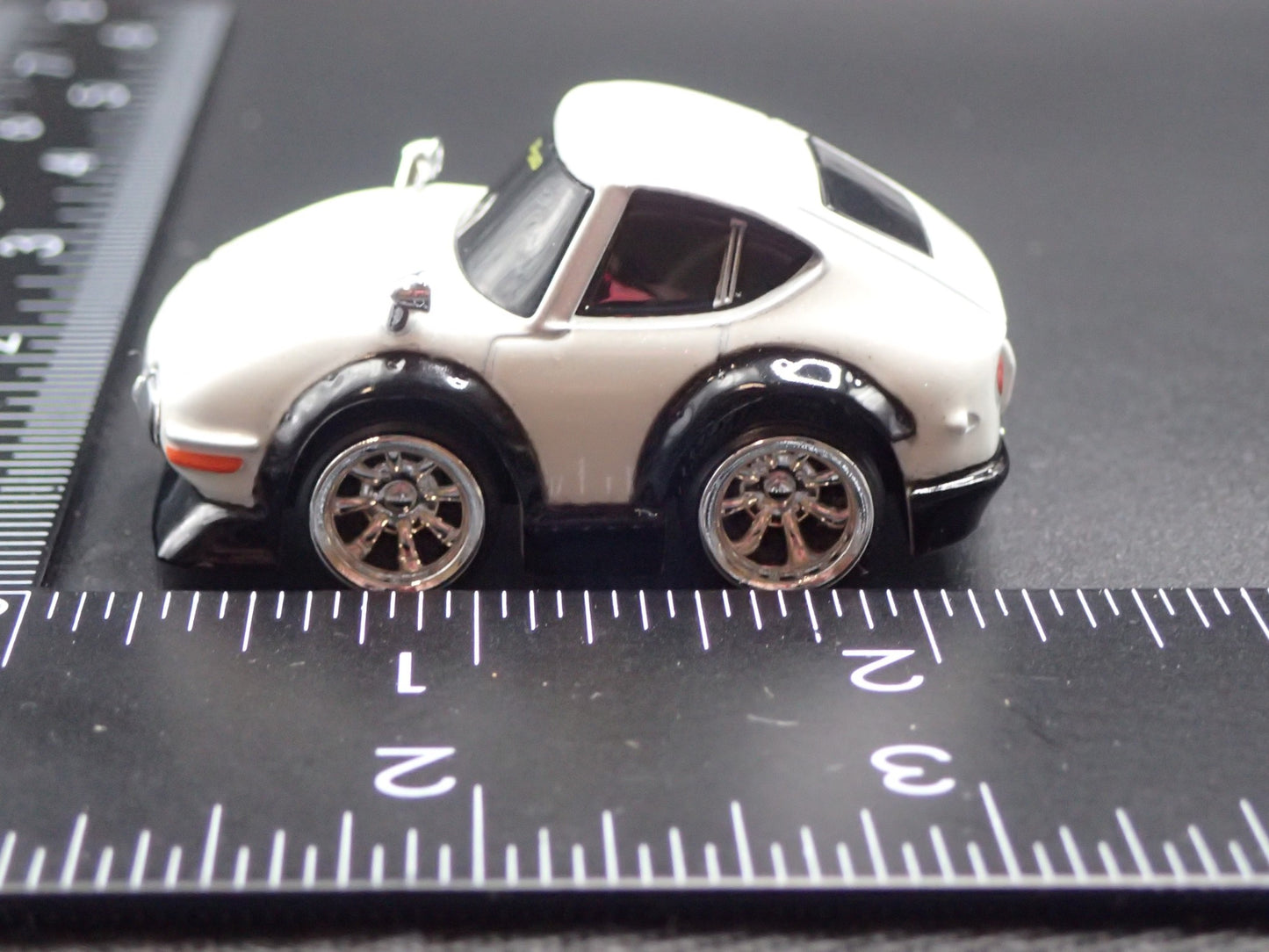 1967-1970 TOYOTA 2000GT TUNED JDM WHITE 1/64 SCALE COLLECITBLE DIECAST MODEL CAR