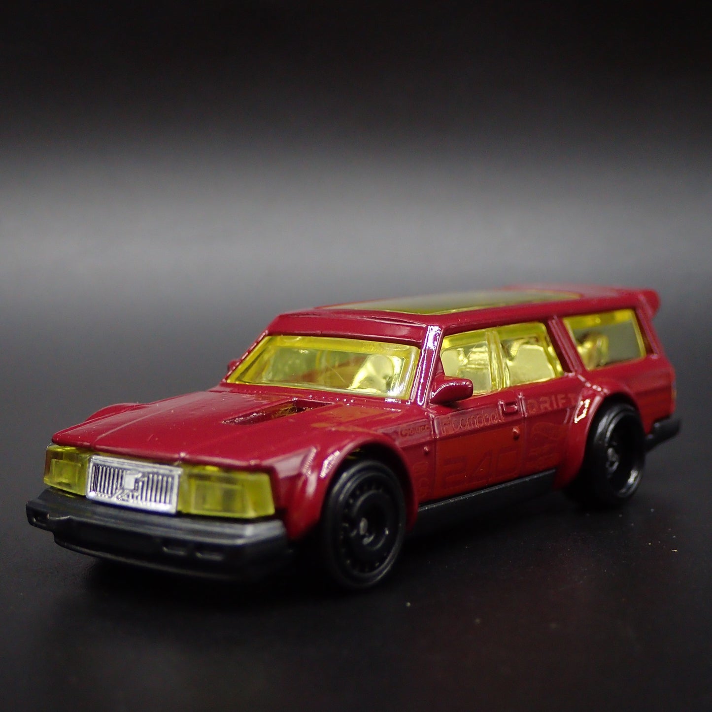VOLVO 240 DRIFT STATION WAGON 1:64 SCALE COLLECTIBLE DIORAMA DIECAST MODEL CAR