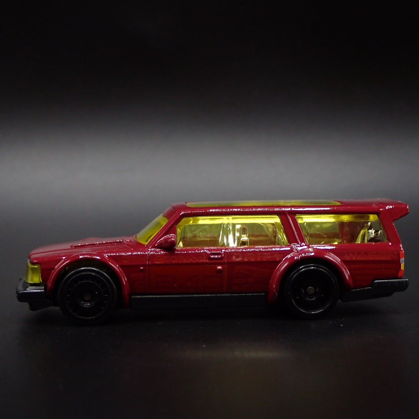 VOLVO 240 DRIFT STATION WAGON 1:64 SCALE COLLECTIBLE DIORAMA DIECAST MODEL CAR