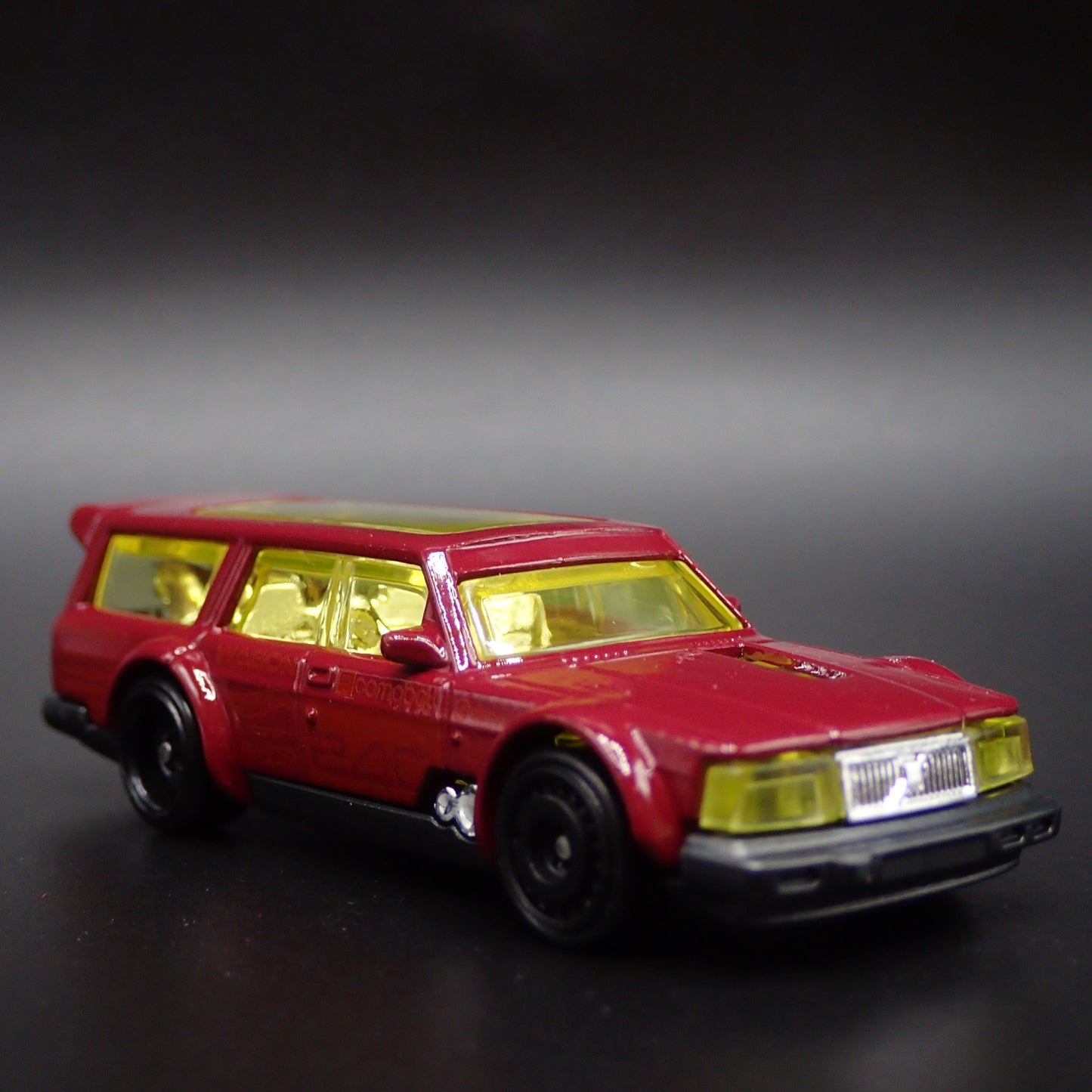 VOLVO 240 DRIFT STATION WAGON 1:64 SCALE COLLECTIBLE DIORAMA DIECAST MODEL CAR