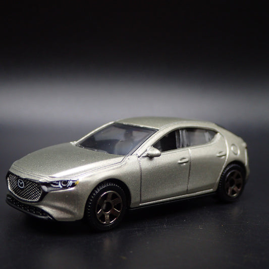 2019-2025 MAZDA 3 4 FOUR DOOR HATCHBACK 1:64 SCALE DIORAMA DIECAST MODEL CAR