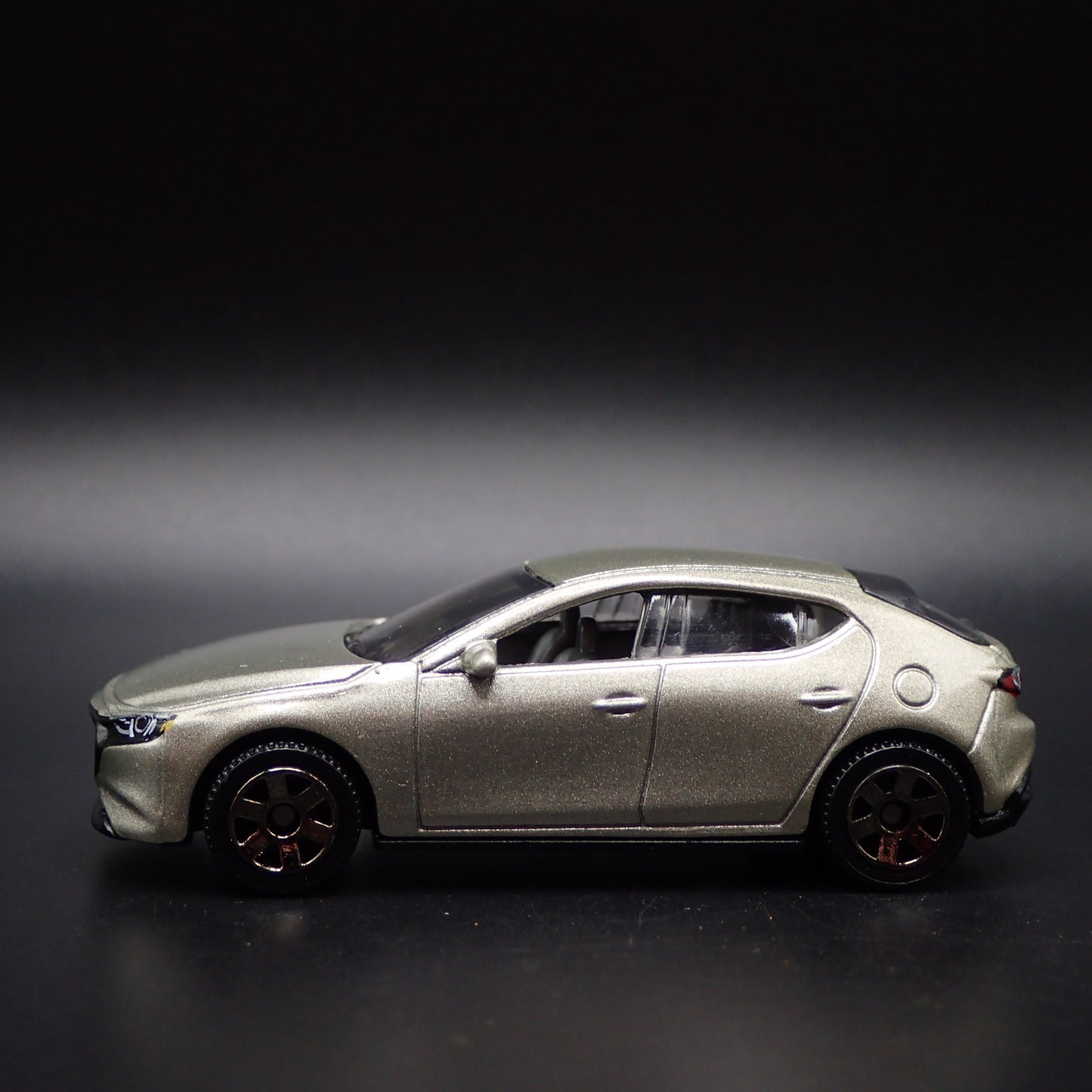 2019-2025 MAZDA 3 4 FOUR DOOR HATCHBACK 1:64 SCALE DIORAMA DIECAST MODEL CAR