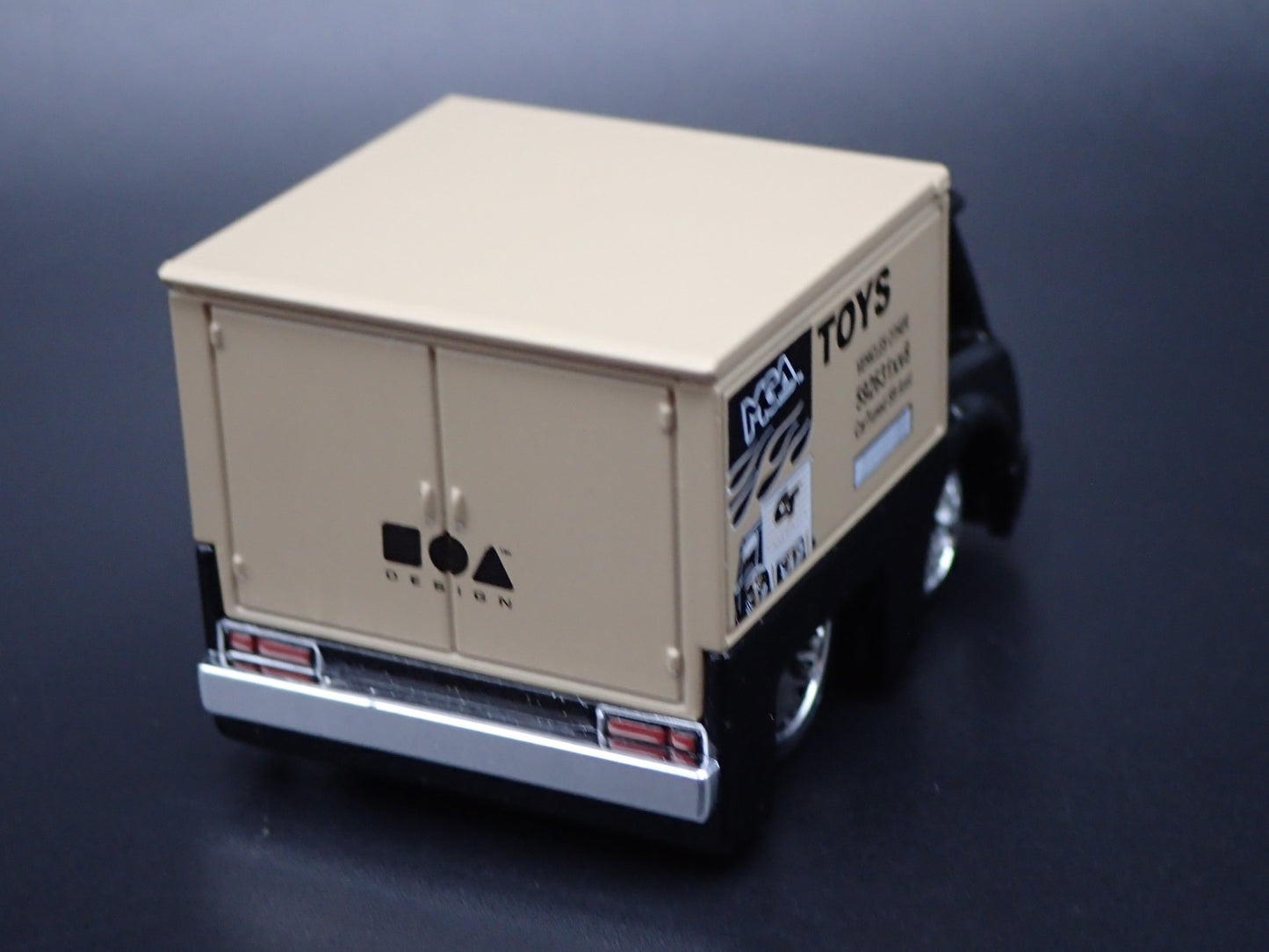 CT CAR TUNED BOX TRUCK BLACK 1/64 SCALE COLLECTIBLE DIORAMA DIECAST MODEL CAR