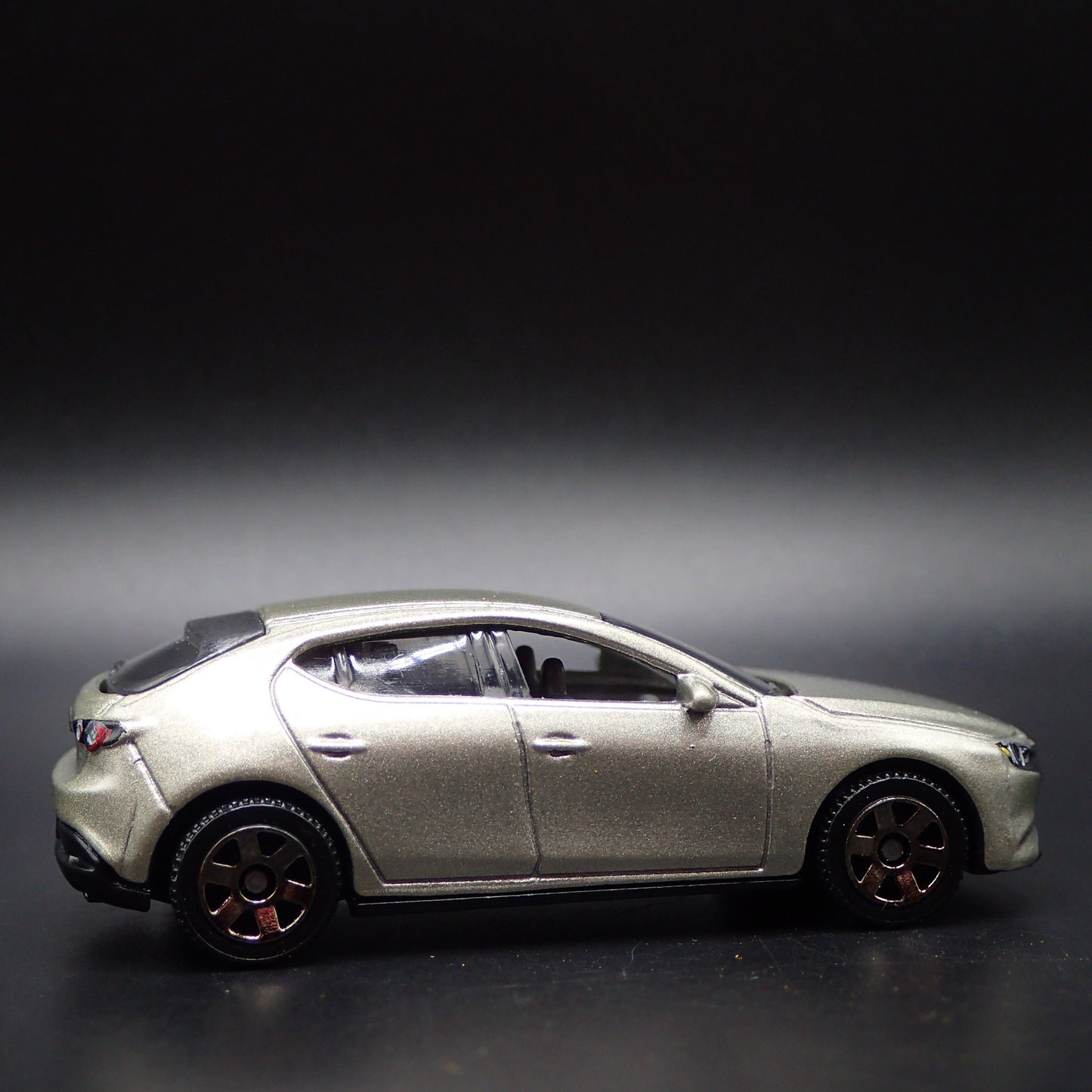 2019-2025 MAZDA 3 4 FOUR DOOR HATCHBACK 1:64 SCALE DIORAMA DIECAST MODEL CAR